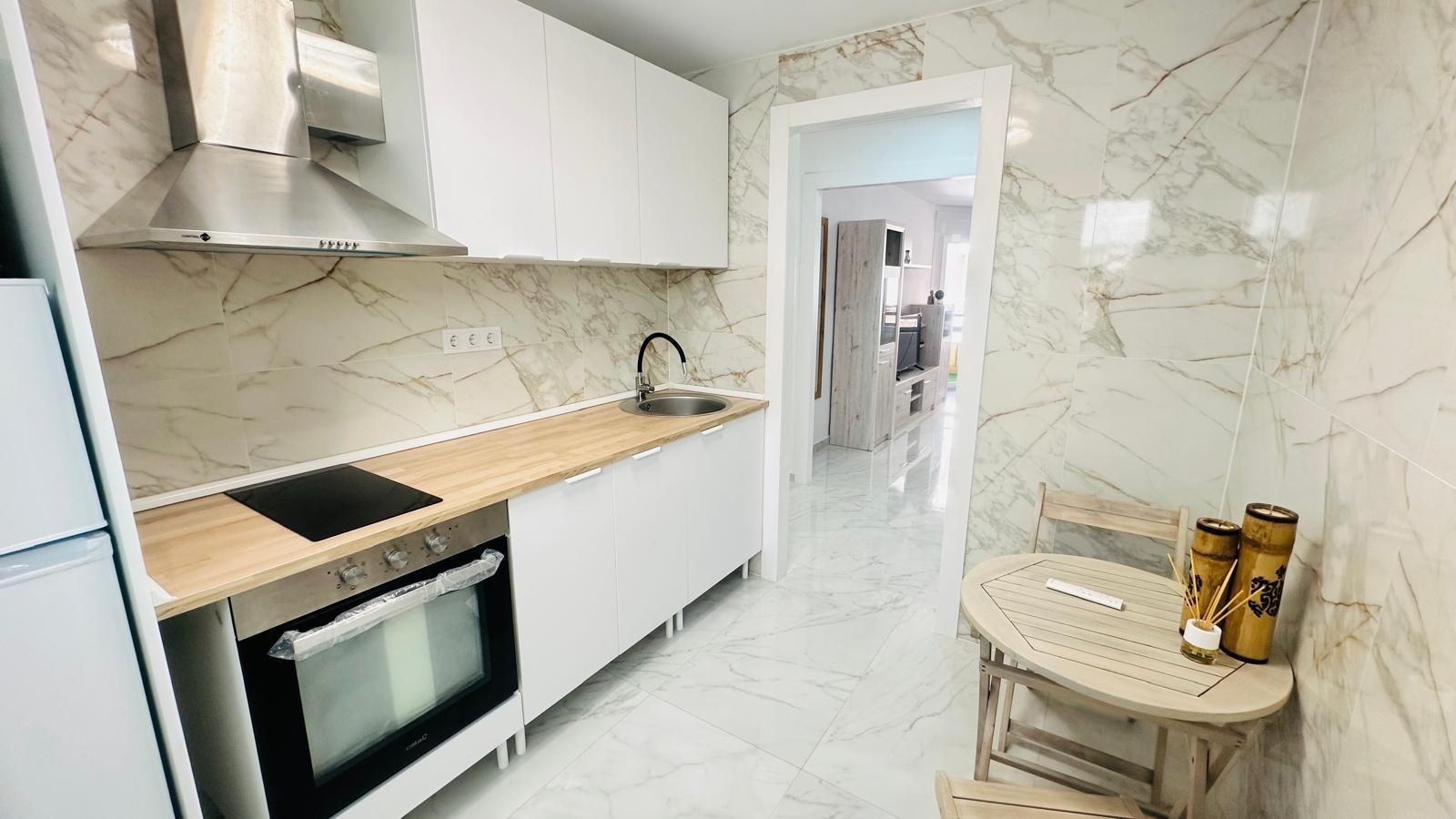 3 Bed, 2 Bath, ApartmentFor Sale, Torrevieja, Alicante