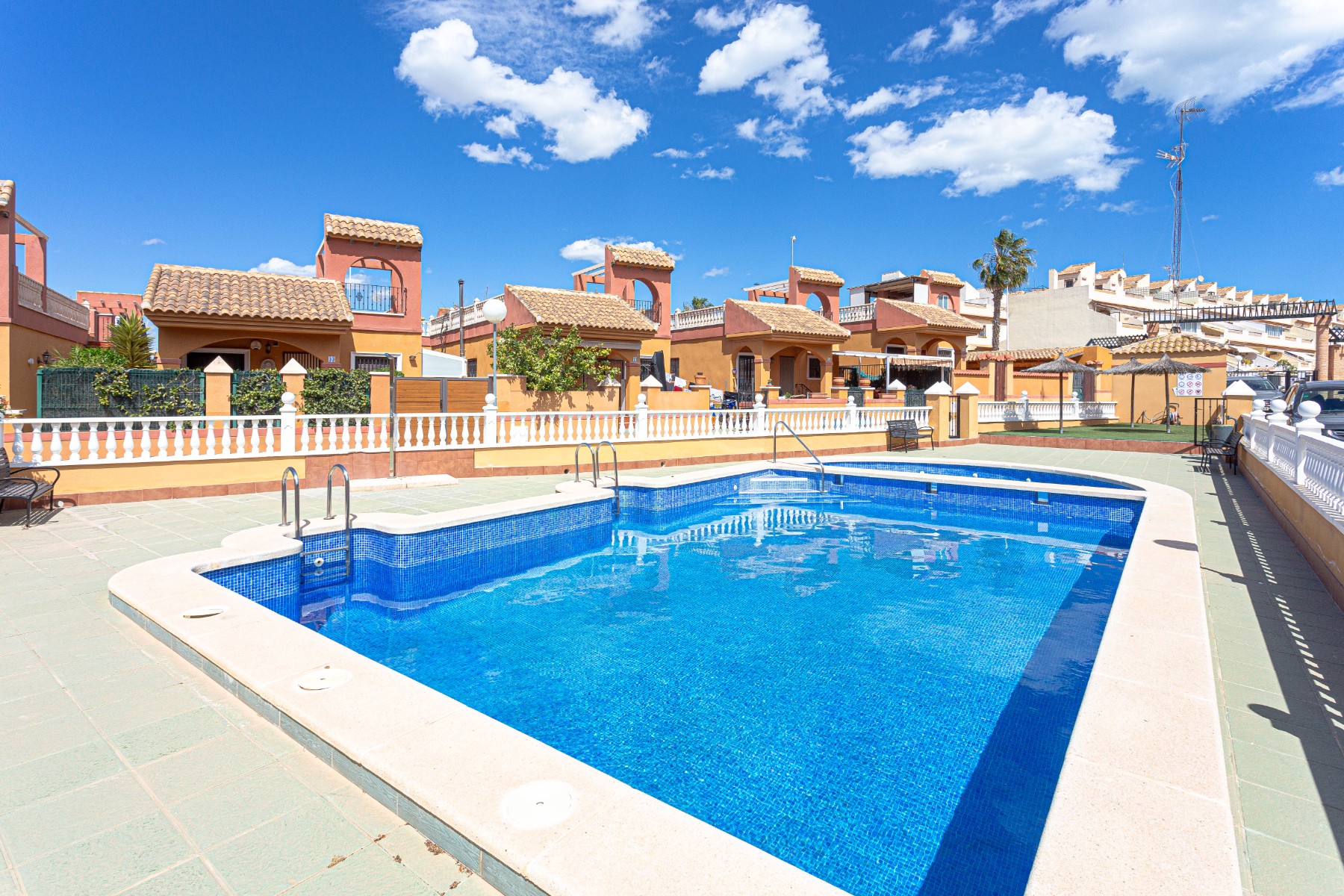2 Bed, 1 Bath, HouseFor Sale, Torrevieja, Alicante