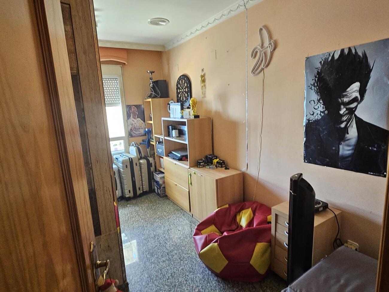 4 Bed, 2 Bath, ApartmentFor Sale, Torrevieja, Alicante