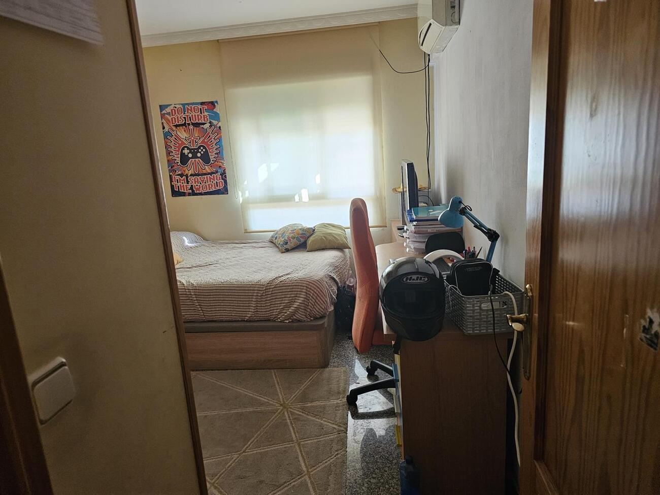 4 Bed, 2 Bath, ApartmentFor Sale, Torrevieja, Alicante