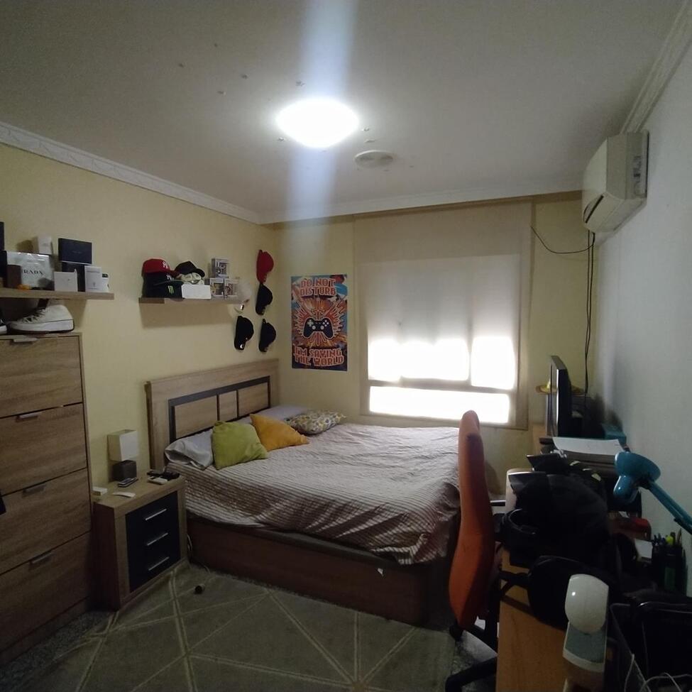 4 Bed, 2 Bath, ApartmentFor Sale, Torrevieja, Alicante