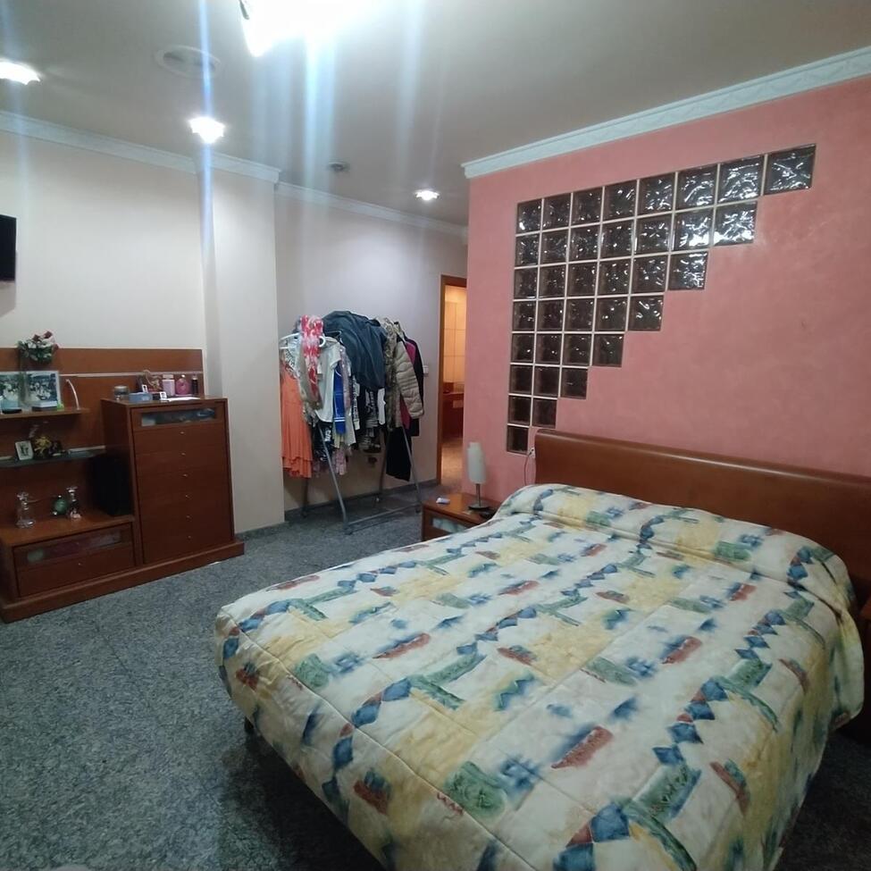 4 Bed, 2 Bath, ApartmentFor Sale, Torrevieja, Alicante