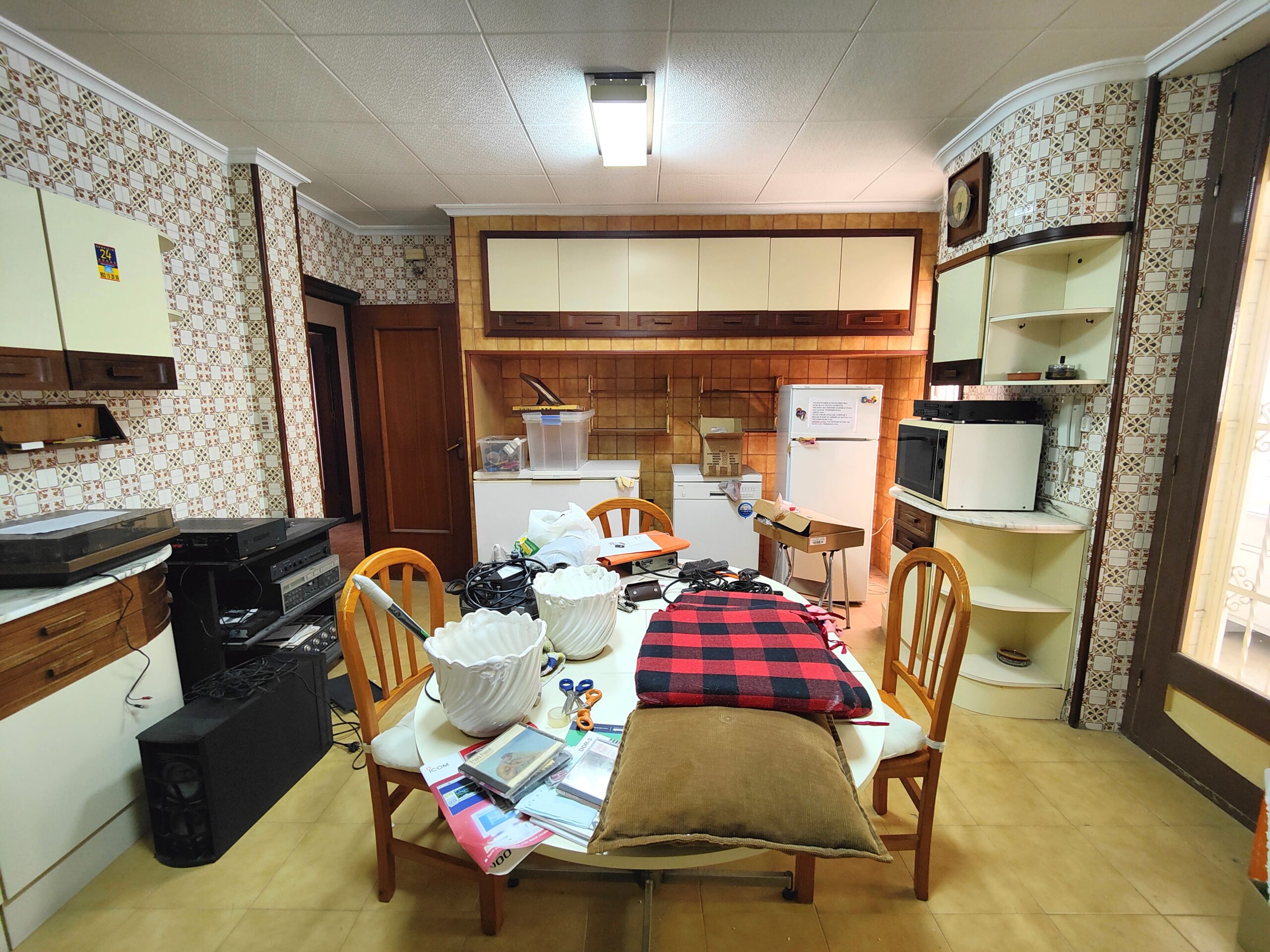 5 Bed, 2 Bath, ApartmentFor Sale, Torrevieja, Alicante