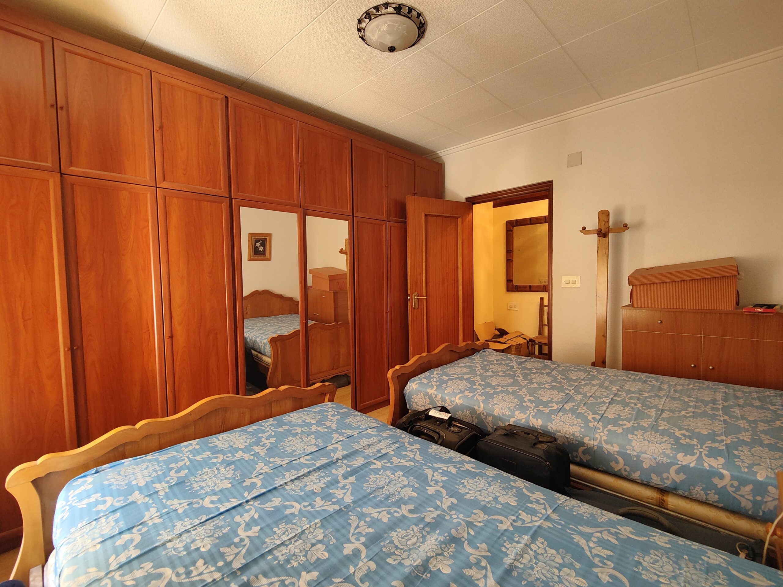 5 Bed, 2 Bath, ApartmentFor Sale, Torrevieja, Alicante