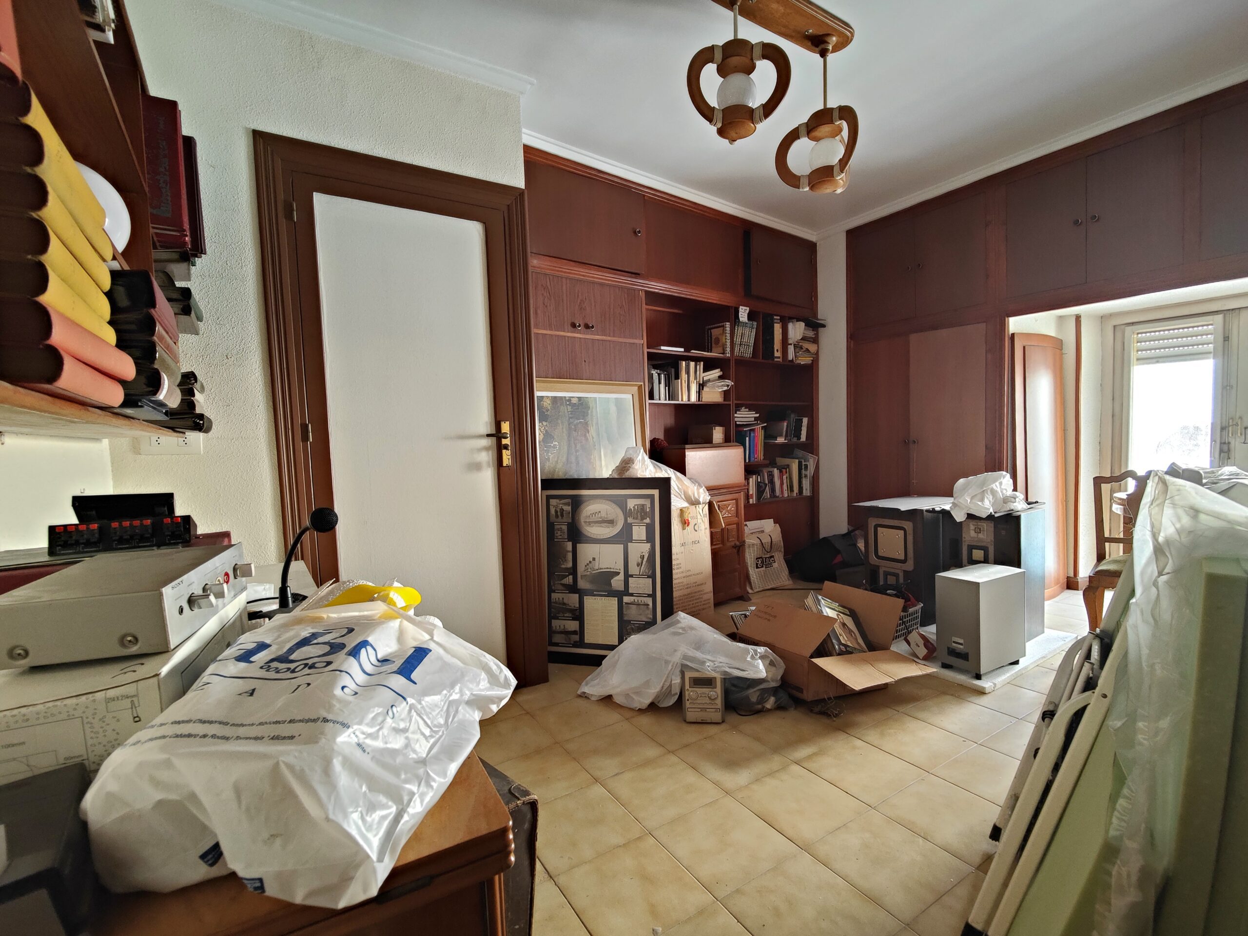 5 Bed, 2 Bath, ApartmentFor Sale, Torrevieja, Alicante