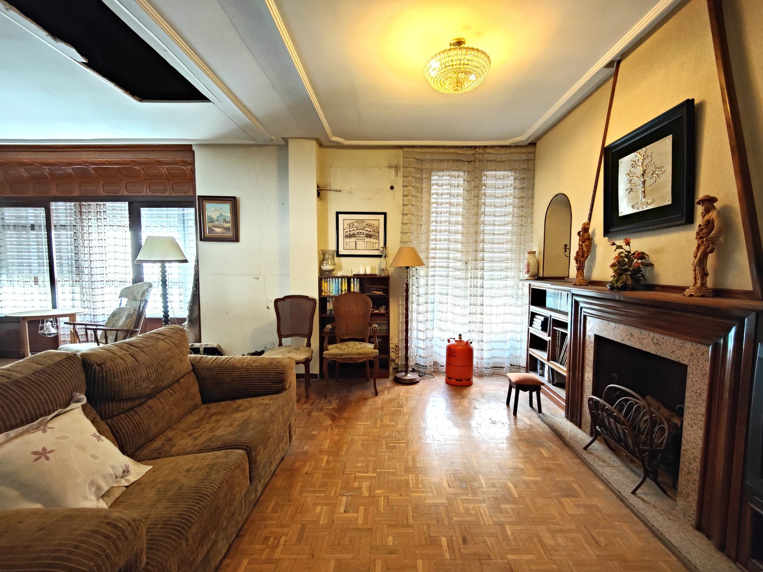 5 Bed, 2 Bath, ApartmentFor Sale, Torrevieja, Alicante