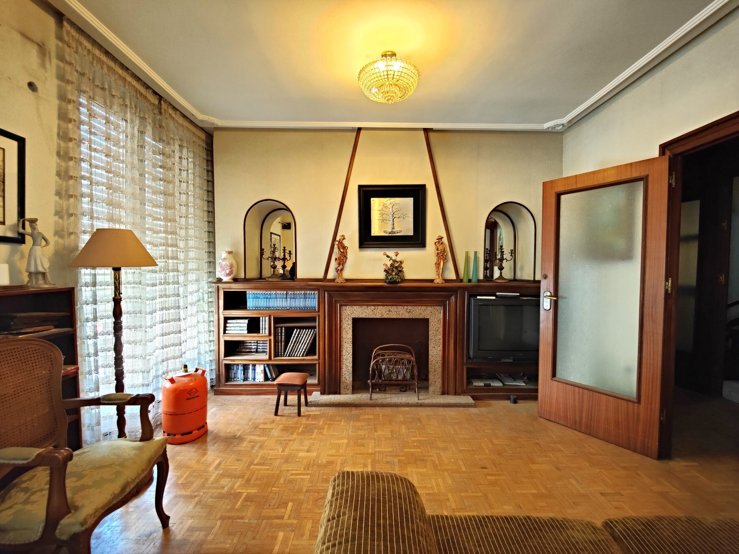 5 Bed, 2 Bath, ApartmentFor Sale, Torrevieja, Alicante