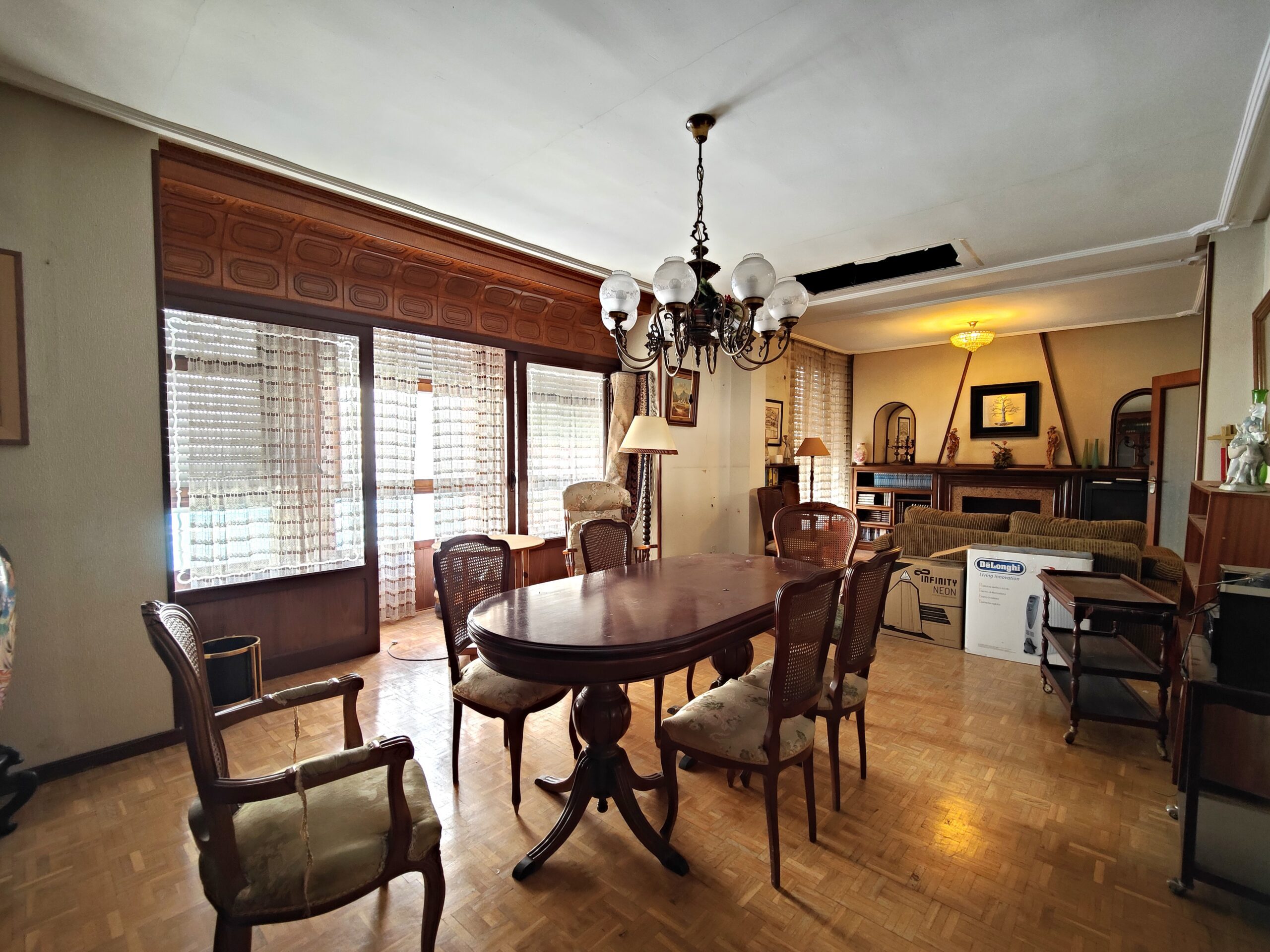 5 Bed, 2 Bath, ApartmentFor Sale, Torrevieja, Alicante