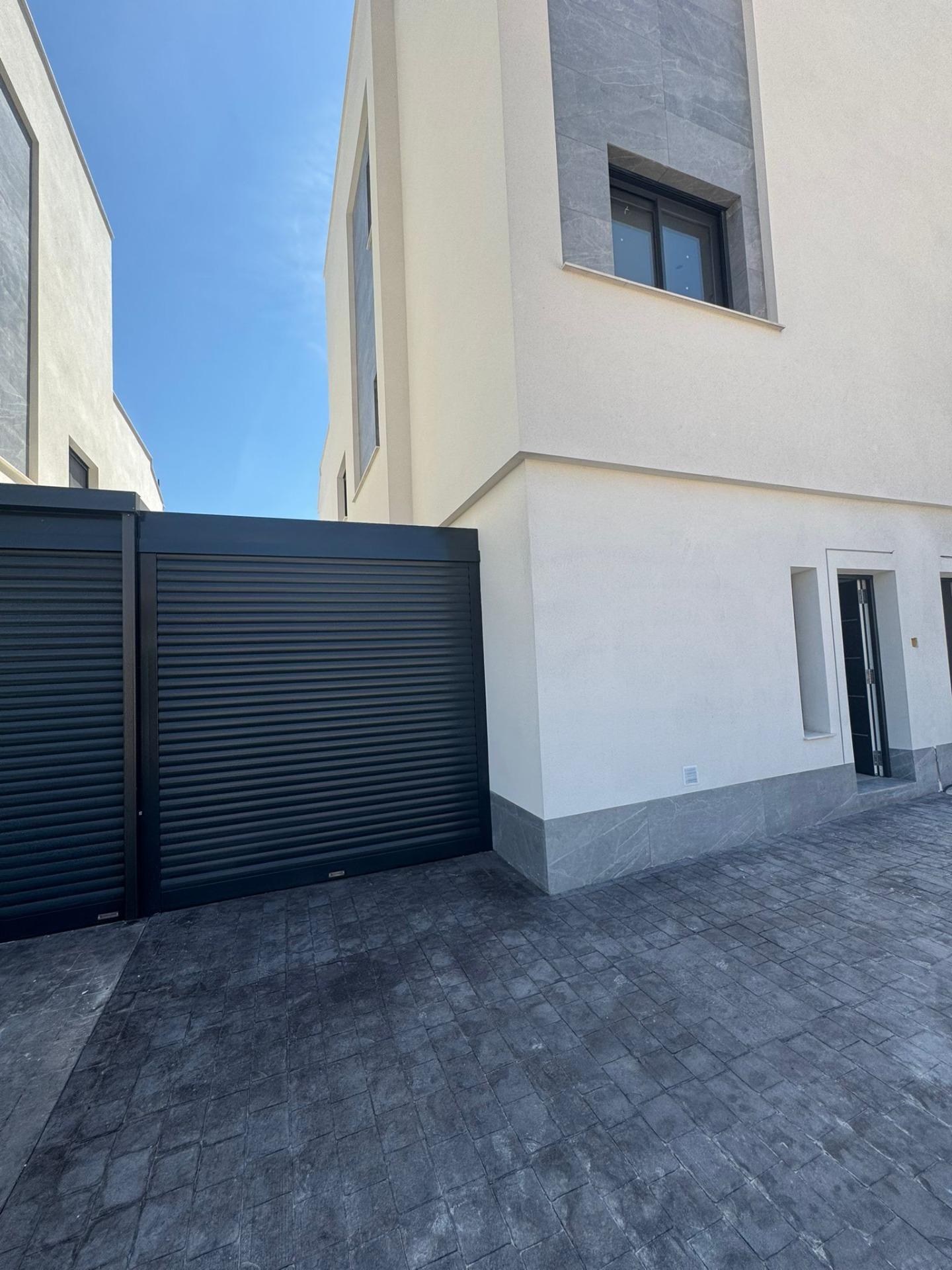 4 Bed, 4 Bath, HouseFor Sale, Guardamar Del Segura, Alicante