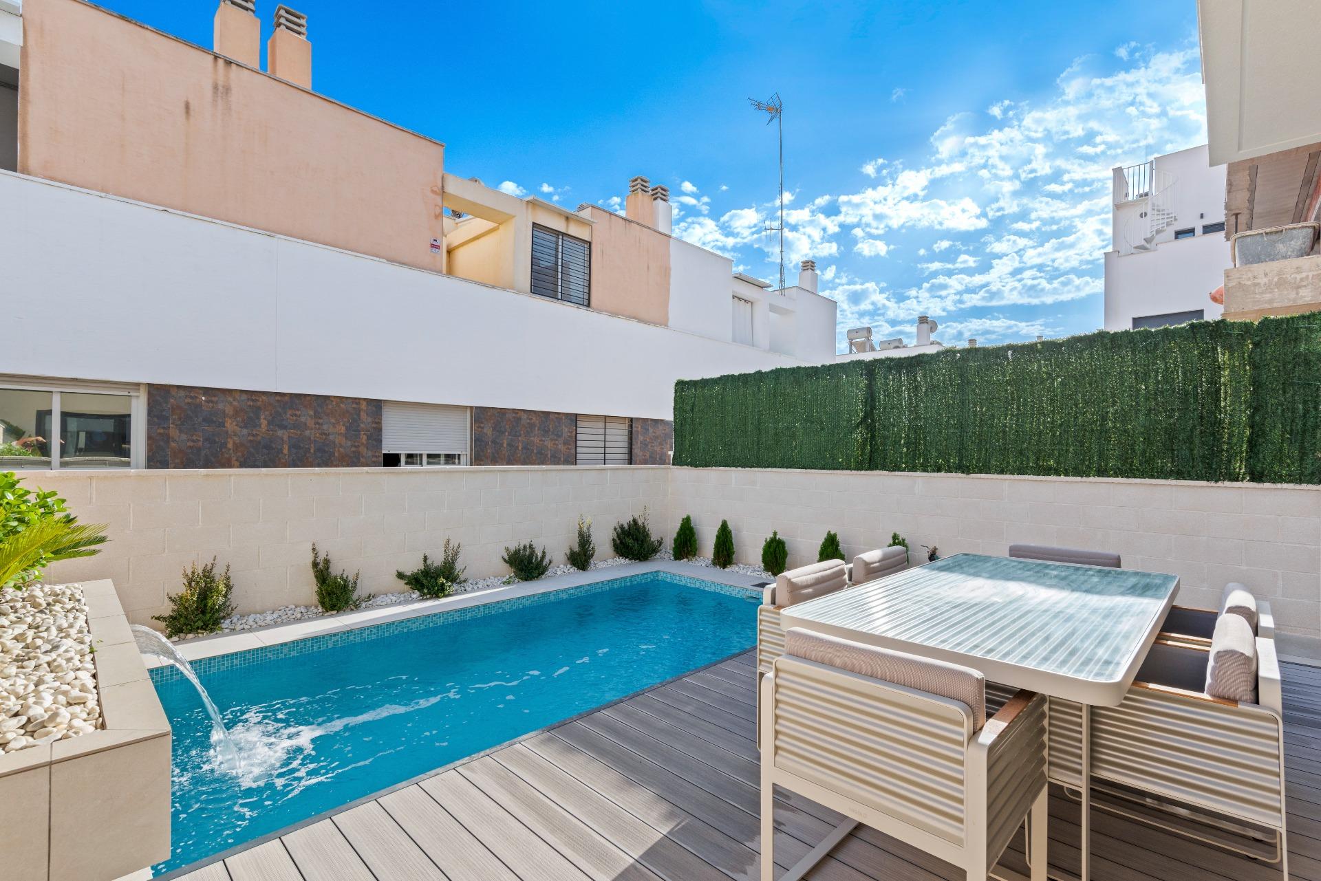 4 Bed, 4 Bath, HouseFor Sale, Guardamar Del Segura, Alicante