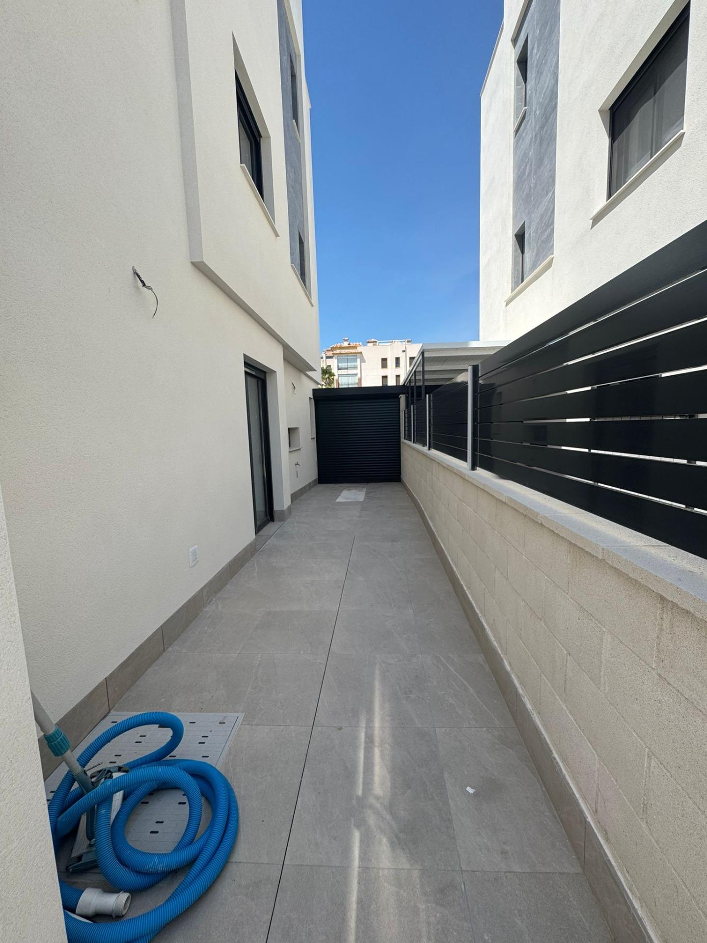 4 Bed, 4 Bath, HouseFor Sale, Guardamar Del Segura, Alicante