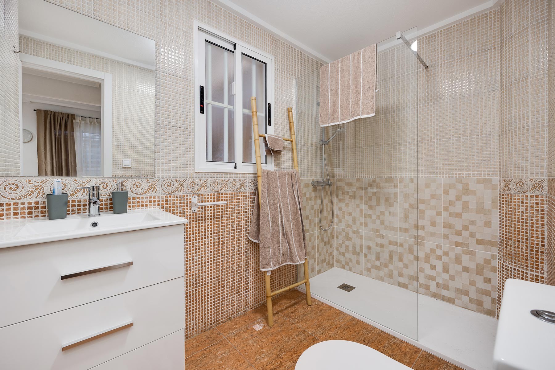 1 Bed, 1 Bath, ApartmentFor Sale, Torrevieja, Alicante