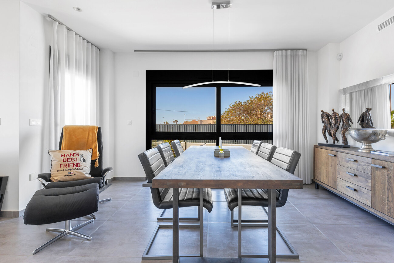 4 Bed, 3 Bath, HouseFor Sale, Torrevieja, Alicante 4 Bed, 3 Bath, HouseFor Sale, Torrevieja, Alicante