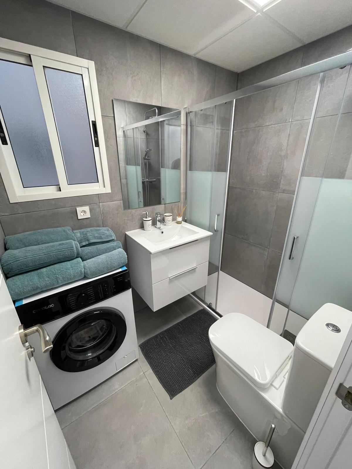 2 Bed, 1 Bath, ApartmentFor Sale, Torrevieja, Alicante 2 Bed, 1 Bath, ApartmentFor Sale, Torrevieja, Alicante