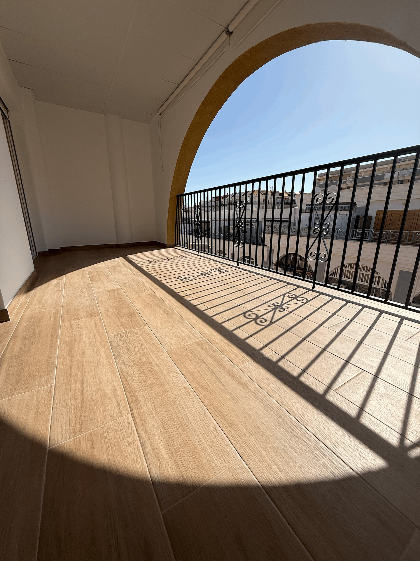 2 Bed, 1 Bath, ApartmentFor Sale, Torrevieja, Alicante