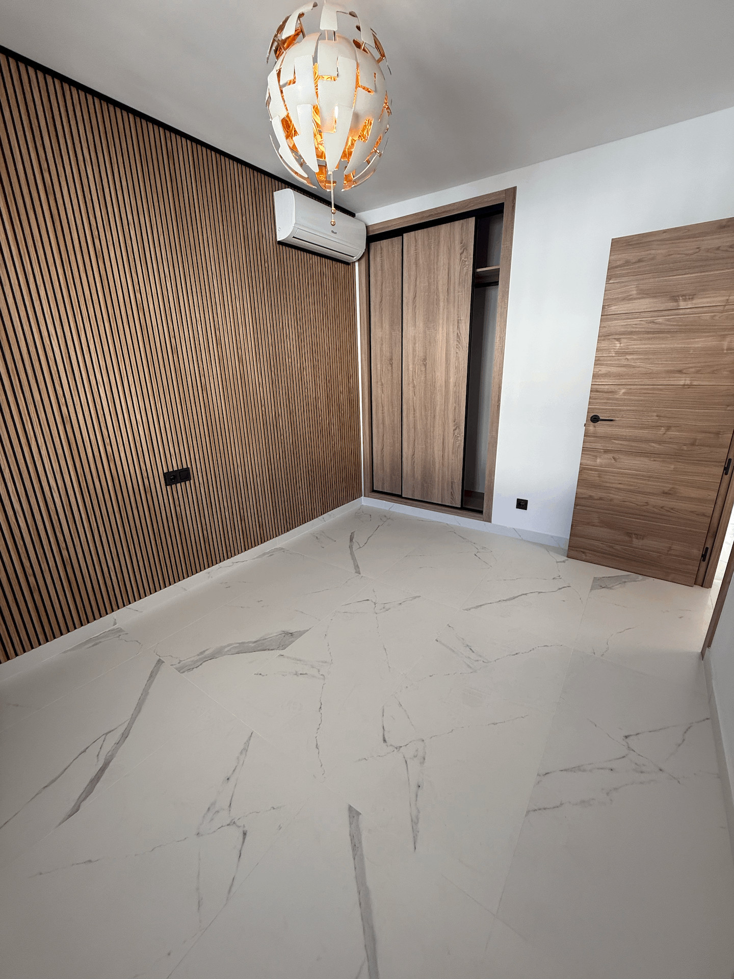 2 Bed, 1 Bath, ApartmentFor Sale, Torrevieja, Alicante