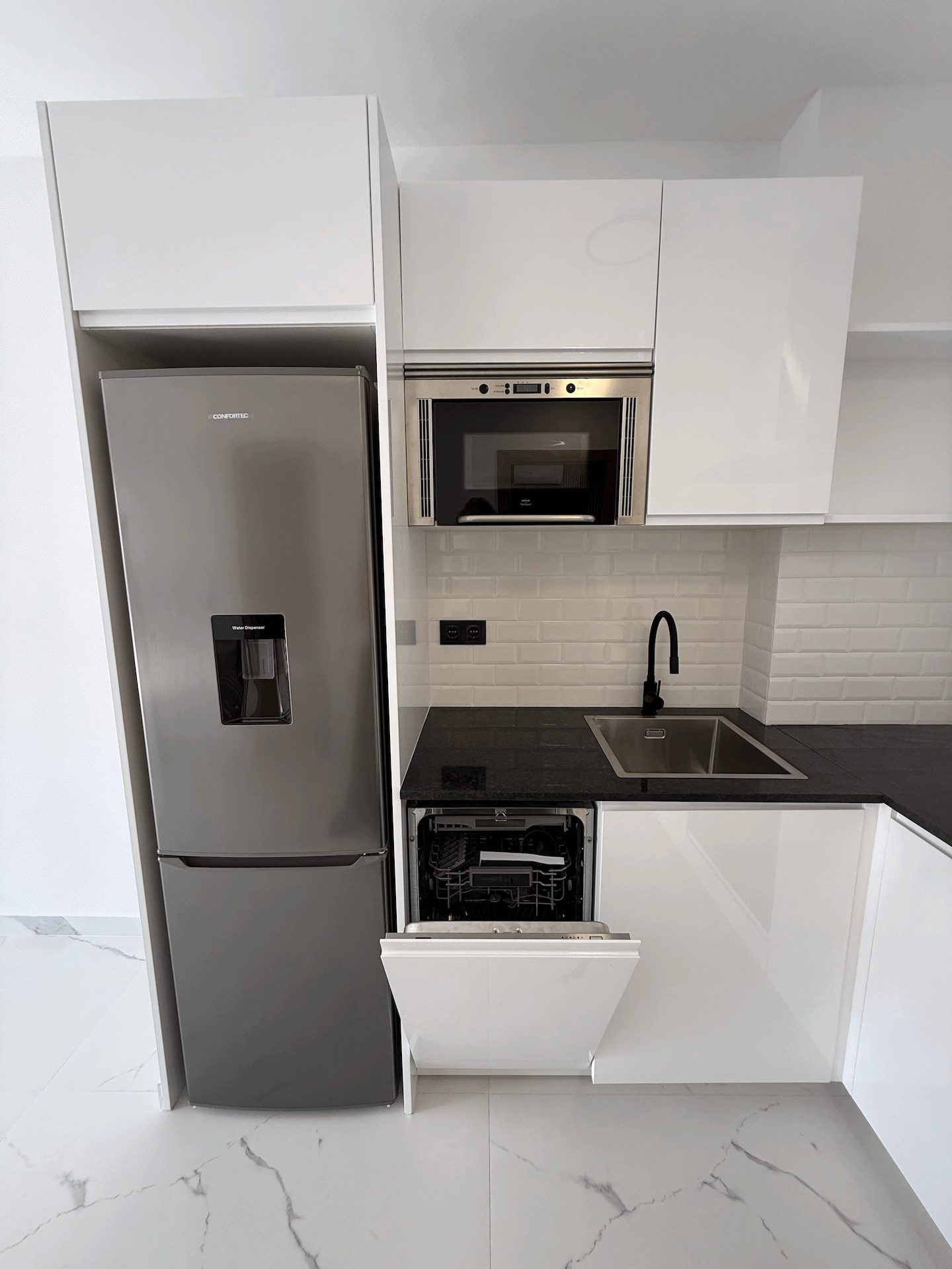 2 Bed, 1 Bath, ApartmentFor Sale, Torrevieja, Alicante