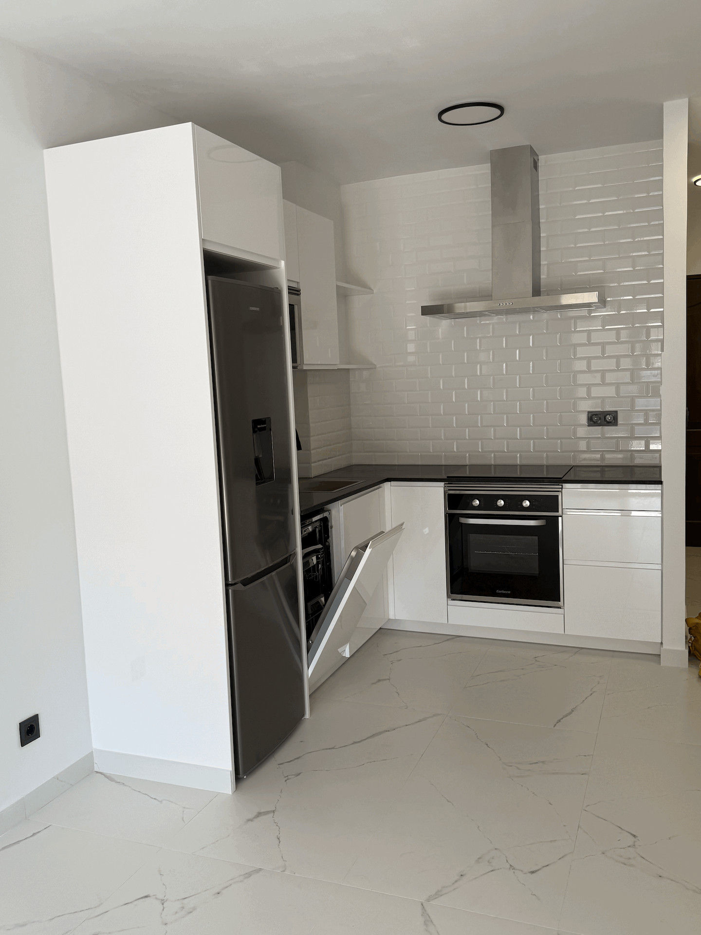 2 Bed, 1 Bath, ApartmentFor Sale, Torrevieja, Alicante