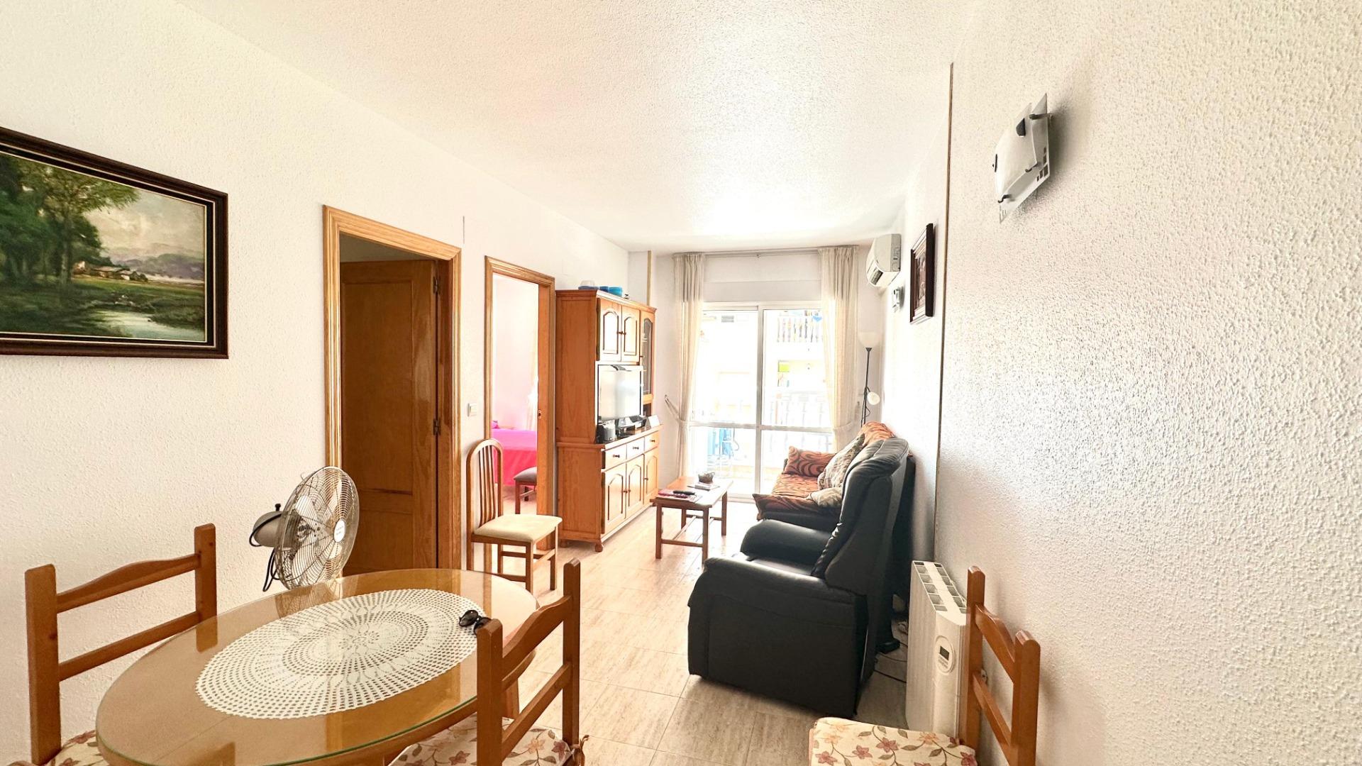 2 Bed, 1 Bath, ApartmentFor Sale, Torrevieja, Alicante