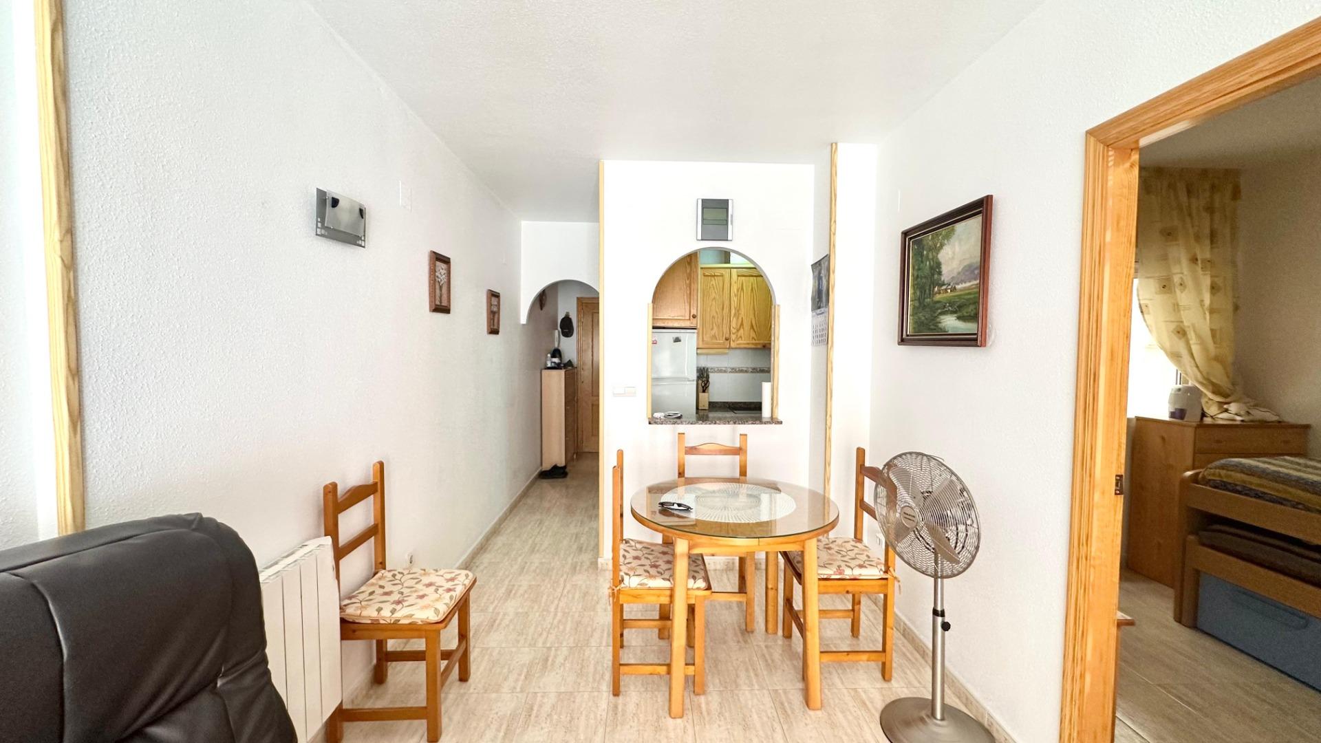 2 Bed, 1 Bath, ApartmentFor Sale, Torrevieja, Alicante