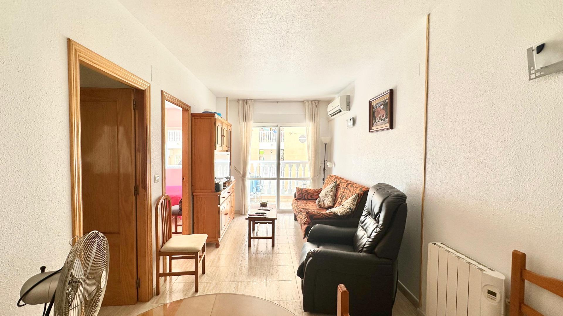 2 Bed, 1 Bath, ApartmentFor Sale, Torrevieja, Alicante