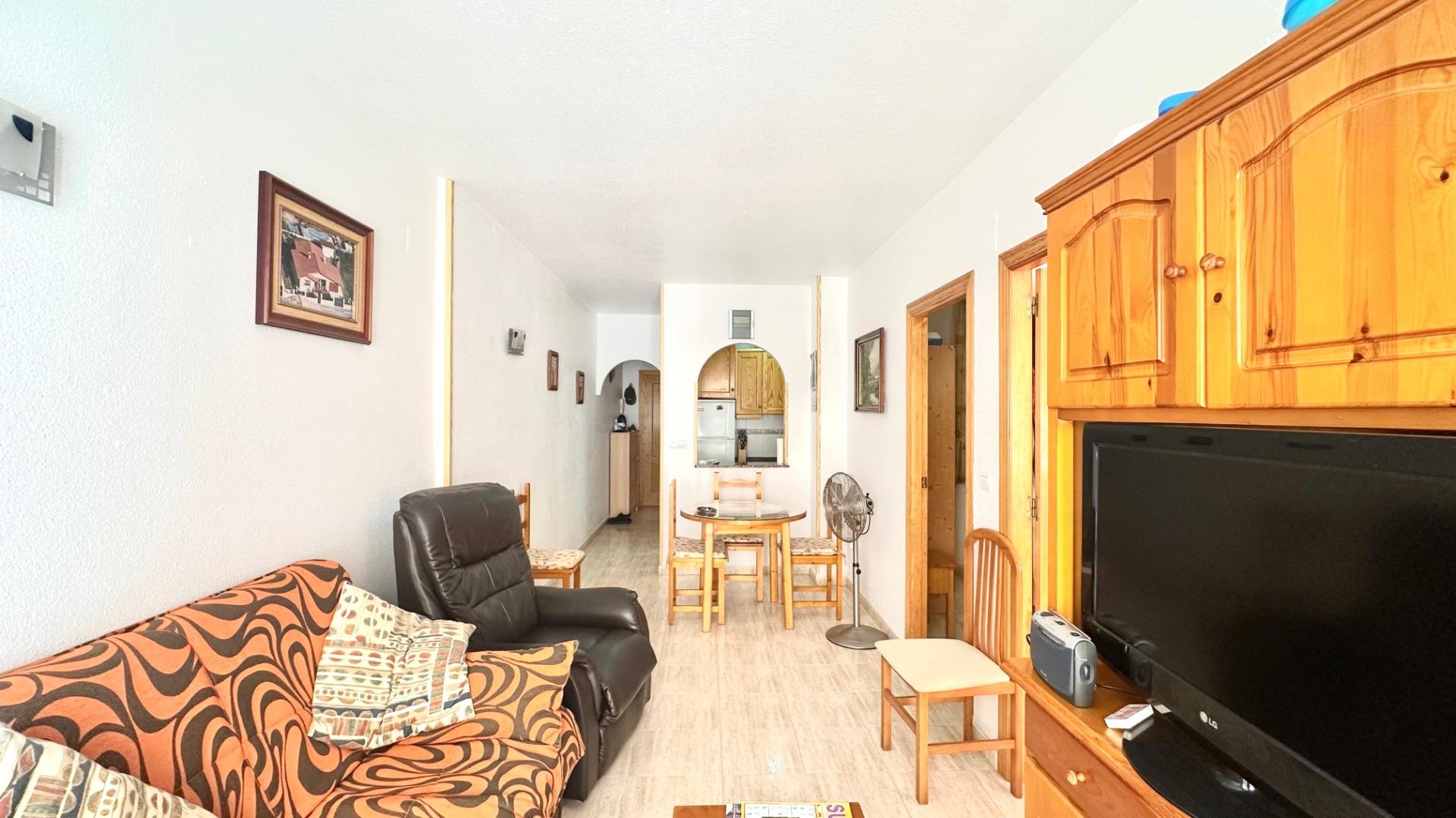 2 Bed, 1 Bath, ApartmentFor Sale, Torrevieja, Alicante