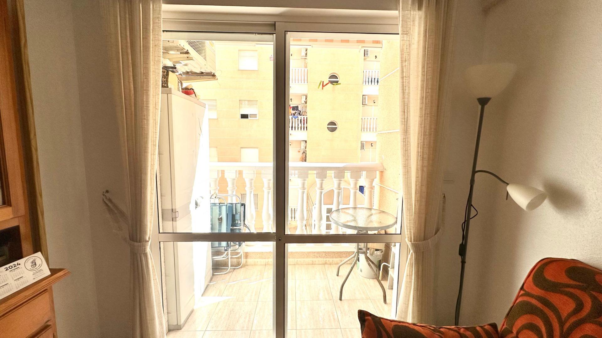 2 Bed, 1 Bath, ApartmentFor Sale, Torrevieja, Alicante