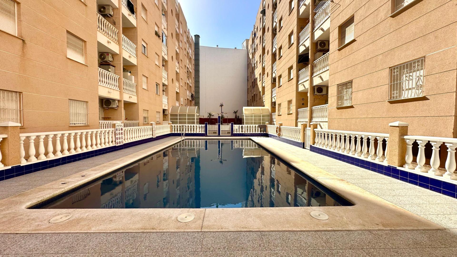 2 Bed, 1 Bath, ApartmentFor Sale, Torrevieja, Alicante