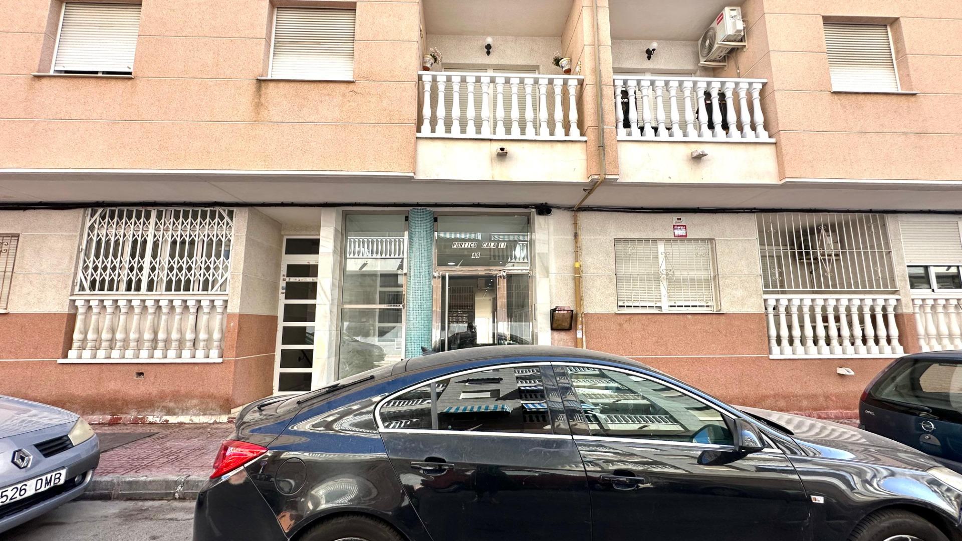 2 Bed, 1 Bath, ApartmentFor Sale, Torrevieja, Alicante
