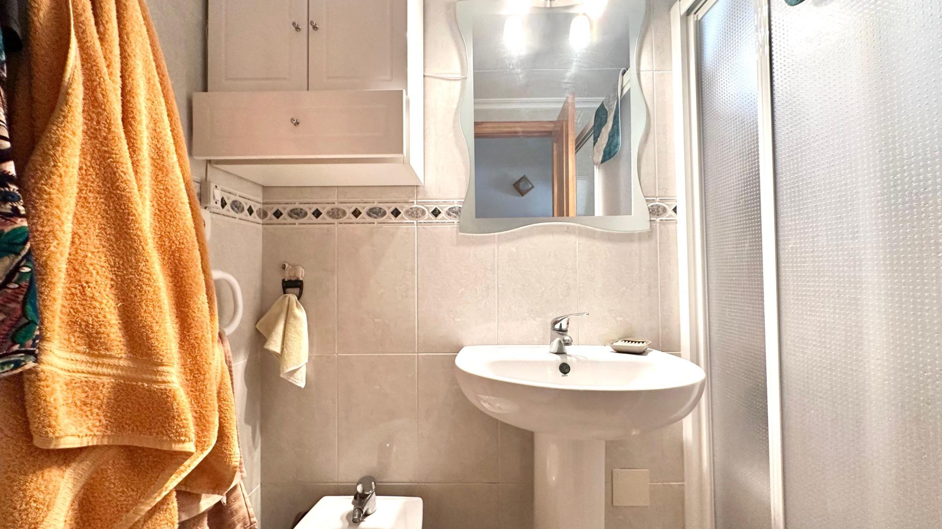 2 Bed, 1 Bath, ApartmentFor Sale, Torrevieja, Alicante