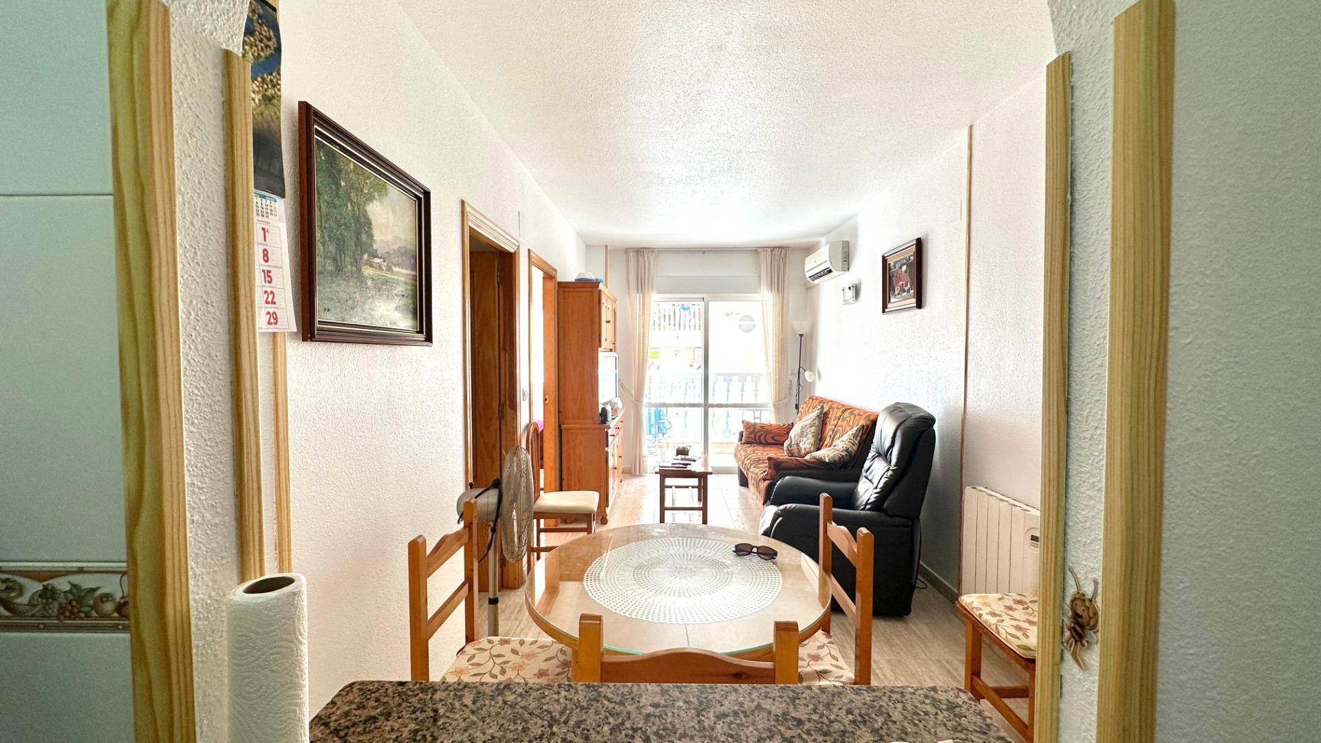 2 Bed, 1 Bath, ApartmentFor Sale, Torrevieja, Alicante