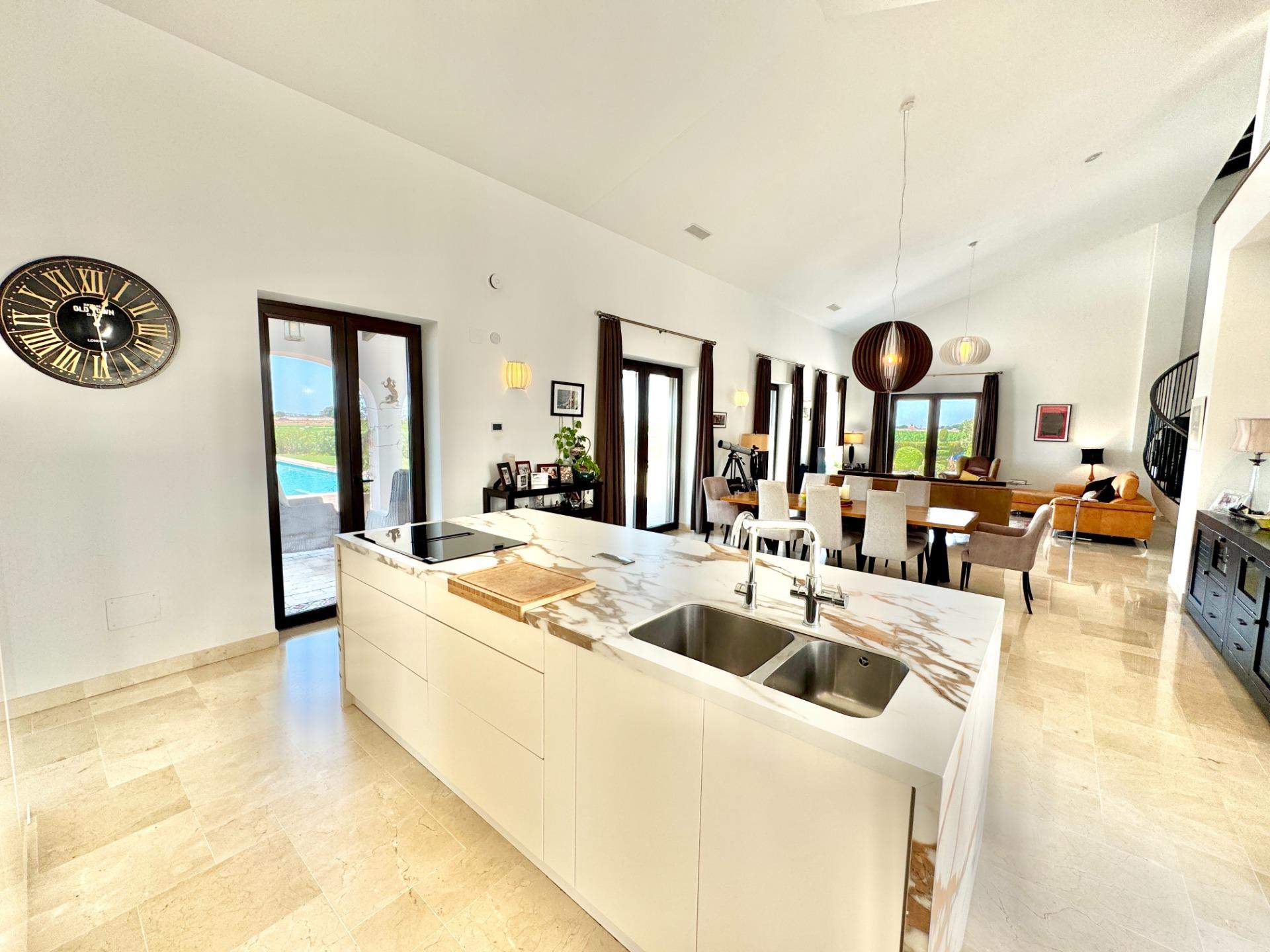 4 Bed, 3 Bath, HouseFor Sale, Dolores, Alicante