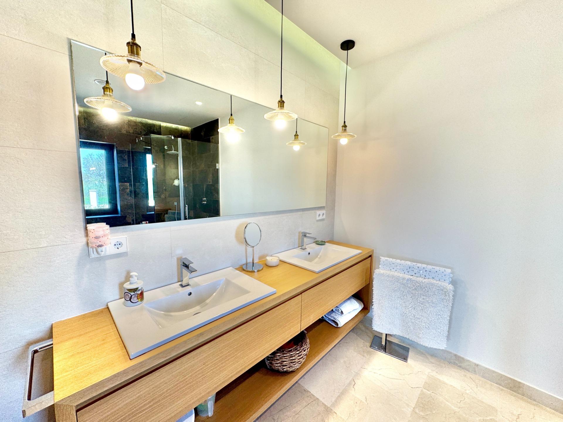 4 Bed, 3 Bath, HouseFor Sale, Dolores, Alicante