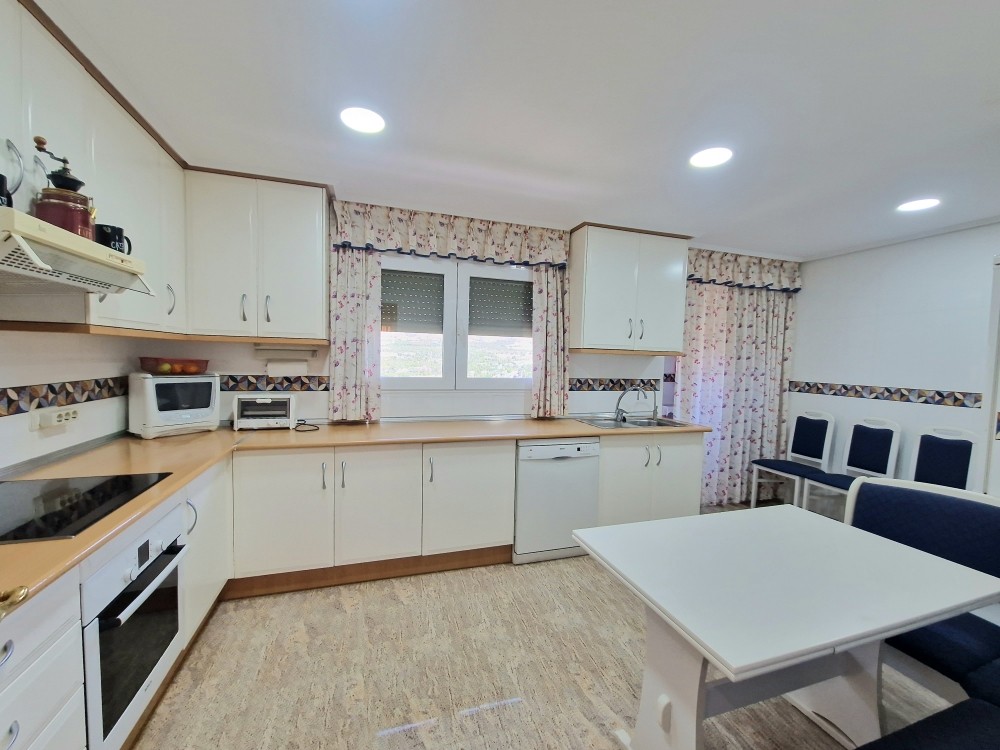 4 Bed, 3 Bath, ApartmentFor Sale, Benidorm, Alicante 4 Bed, 3 Bath, ApartmentFor Sale, Benidorm, Alicante