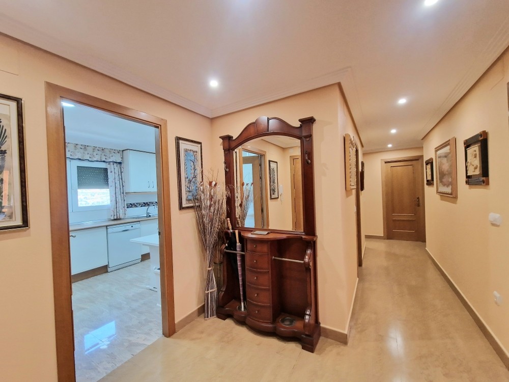 4 Bed, 3 Bath, ApartmentFor Sale, Benidorm, Alicante 4 Bed, 3 Bath, ApartmentFor Sale, Benidorm, Alicante