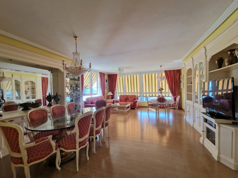 4 Bed, 3 Bath, ApartmentFor Sale, Benidorm, Alicante 4 Bed, 3 Bath, ApartmentFor Sale, Benidorm, Alicante