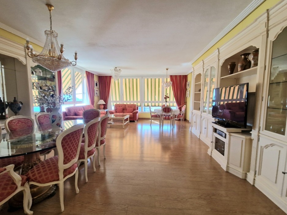 4 Bed, 3 Bath, ApartmentFor Sale, Benidorm, Alicante 4 Bed, 3 Bath, ApartmentFor Sale, Benidorm, Alicante