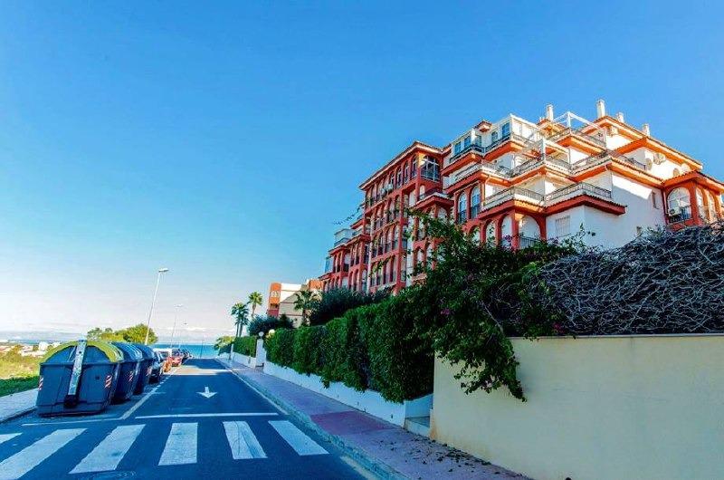 1 Bed, 1 Bath, ApartmentFor Sale, Torrevieja, Alicante 1 Bed, 1 Bath, ApartmentFor Sale, Torrevieja, Alicante
