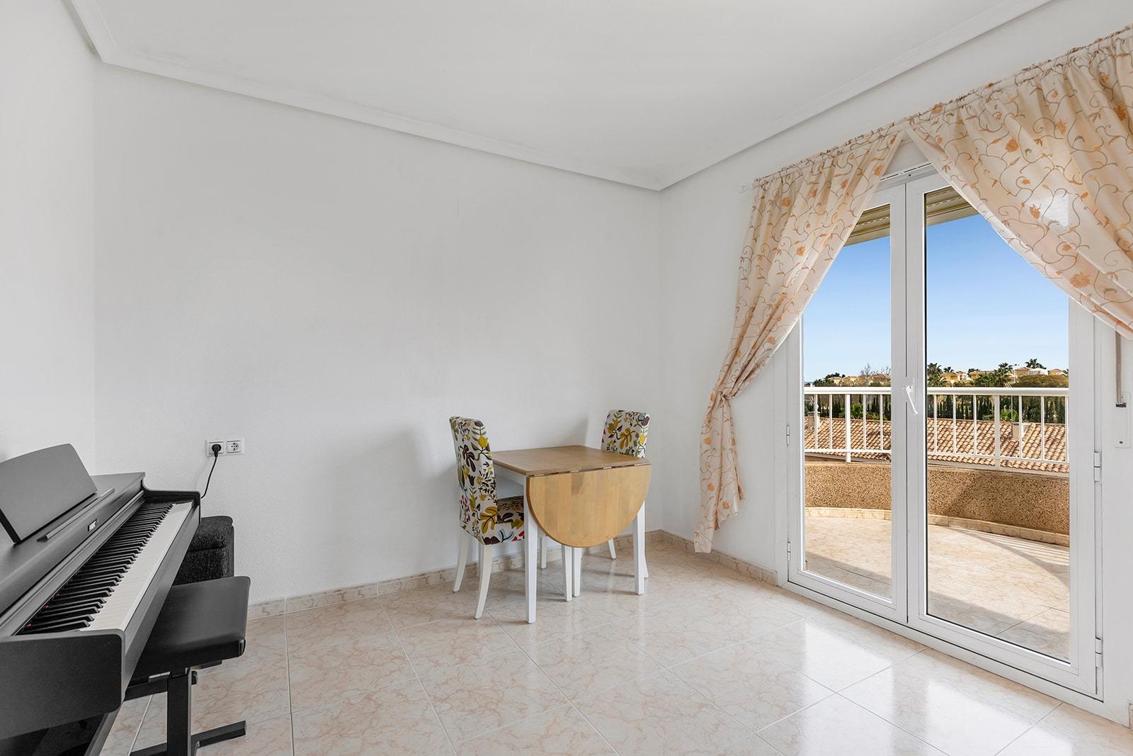 5 Bed, 3 Bath, HouseFor Sale, Torrevieja, Alicante