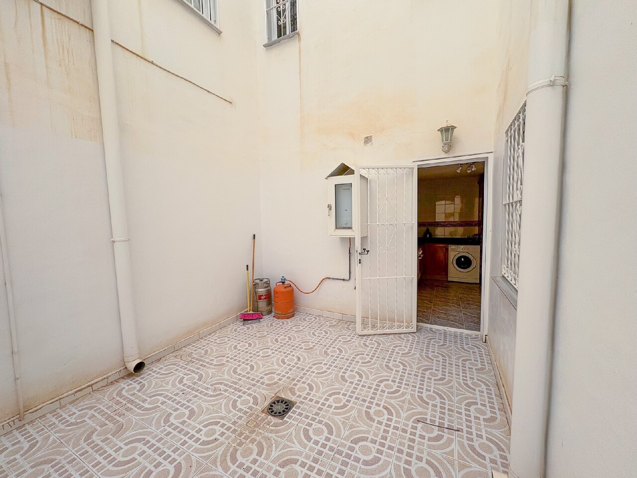 2 Bed, 1 Bath, ApartmentFor Sale, Villamartin, Alicante