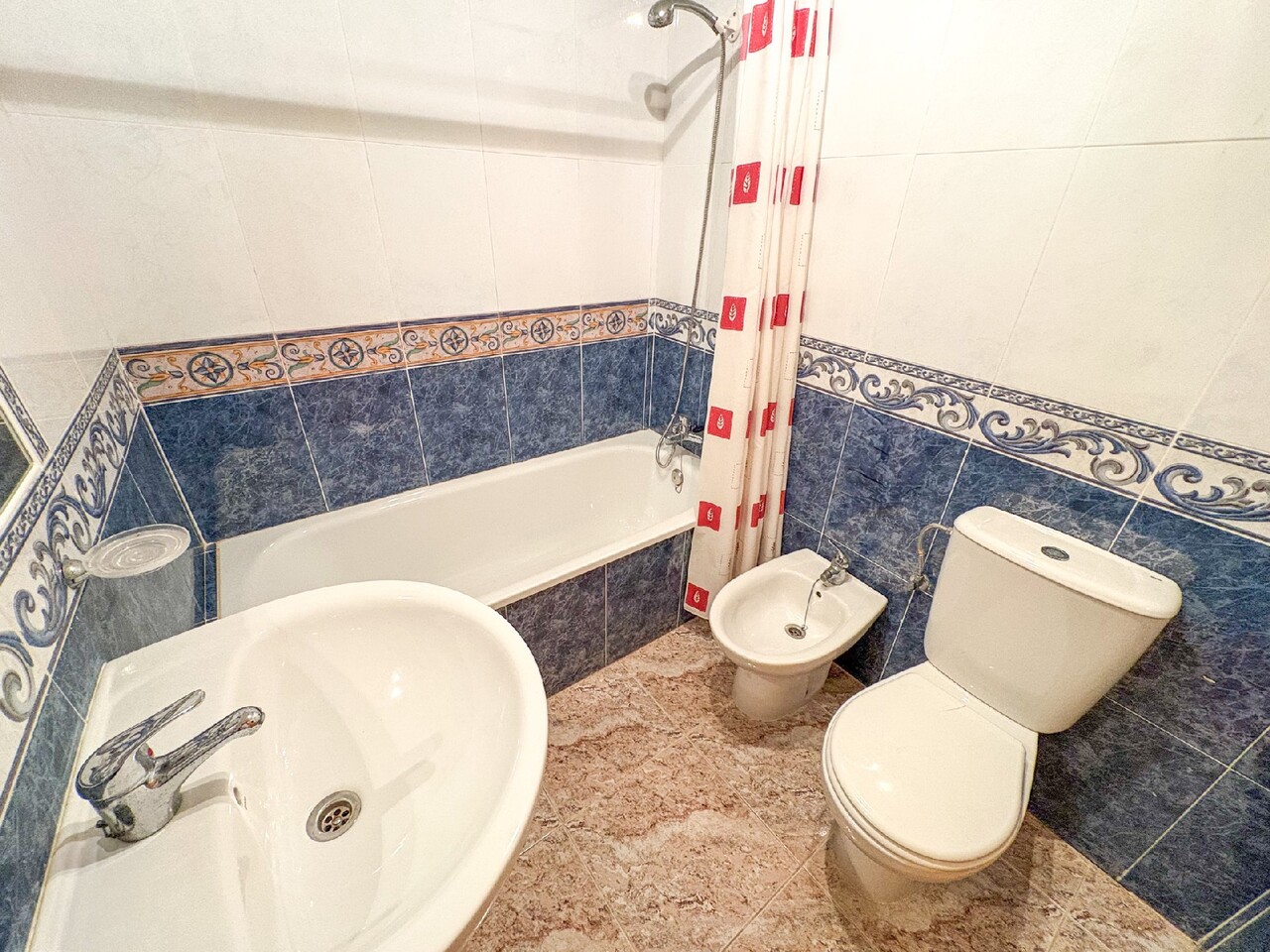 2 Bed, 1 Bath, ApartmentFor Sale, Villamartin, Alicante