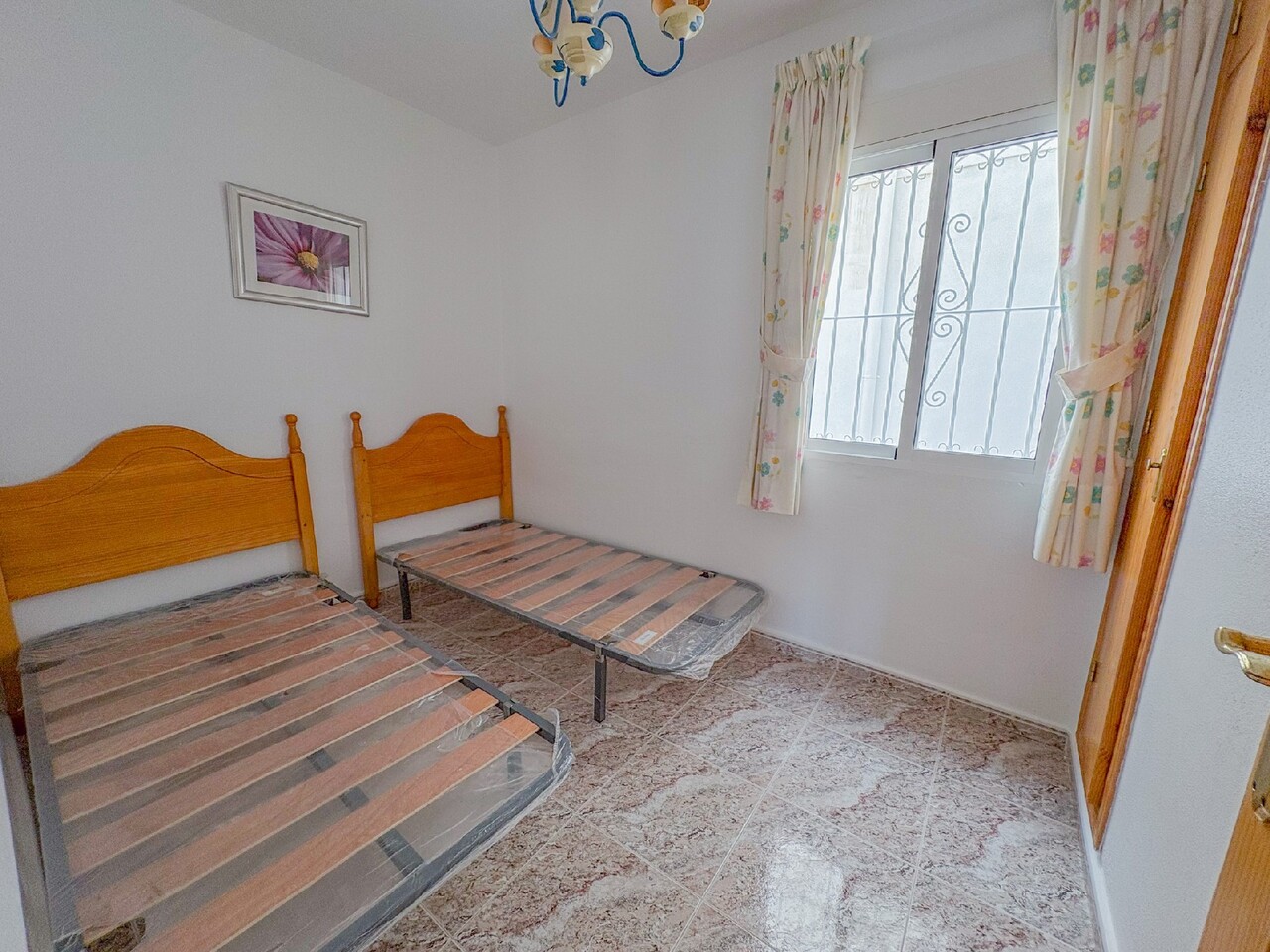 2 Bed, 1 Bath, ApartmentFor Sale, Villamartin, Alicante