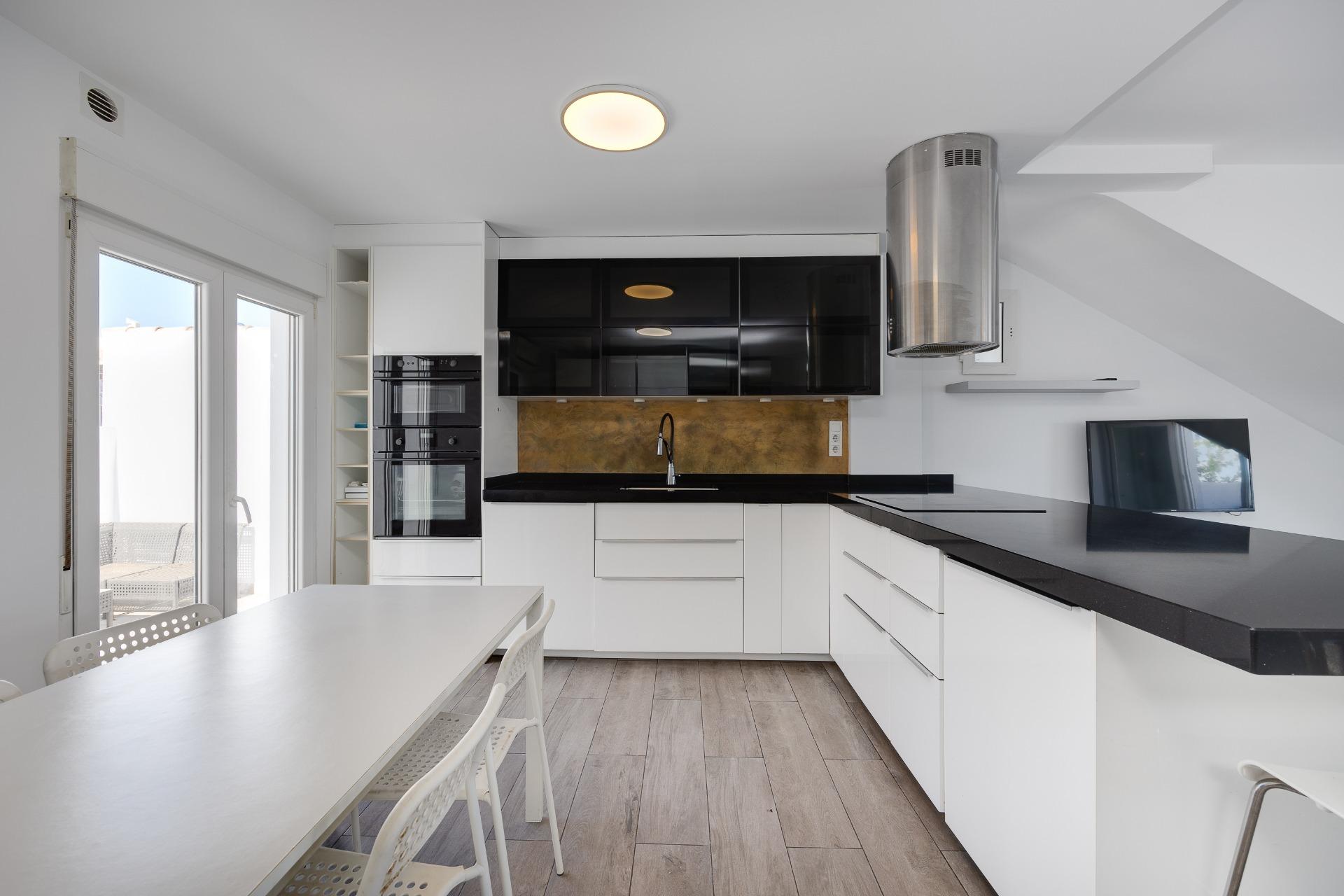 2 Bed, 2 Bath, HouseFor Sale, Torrevieja, Alicante