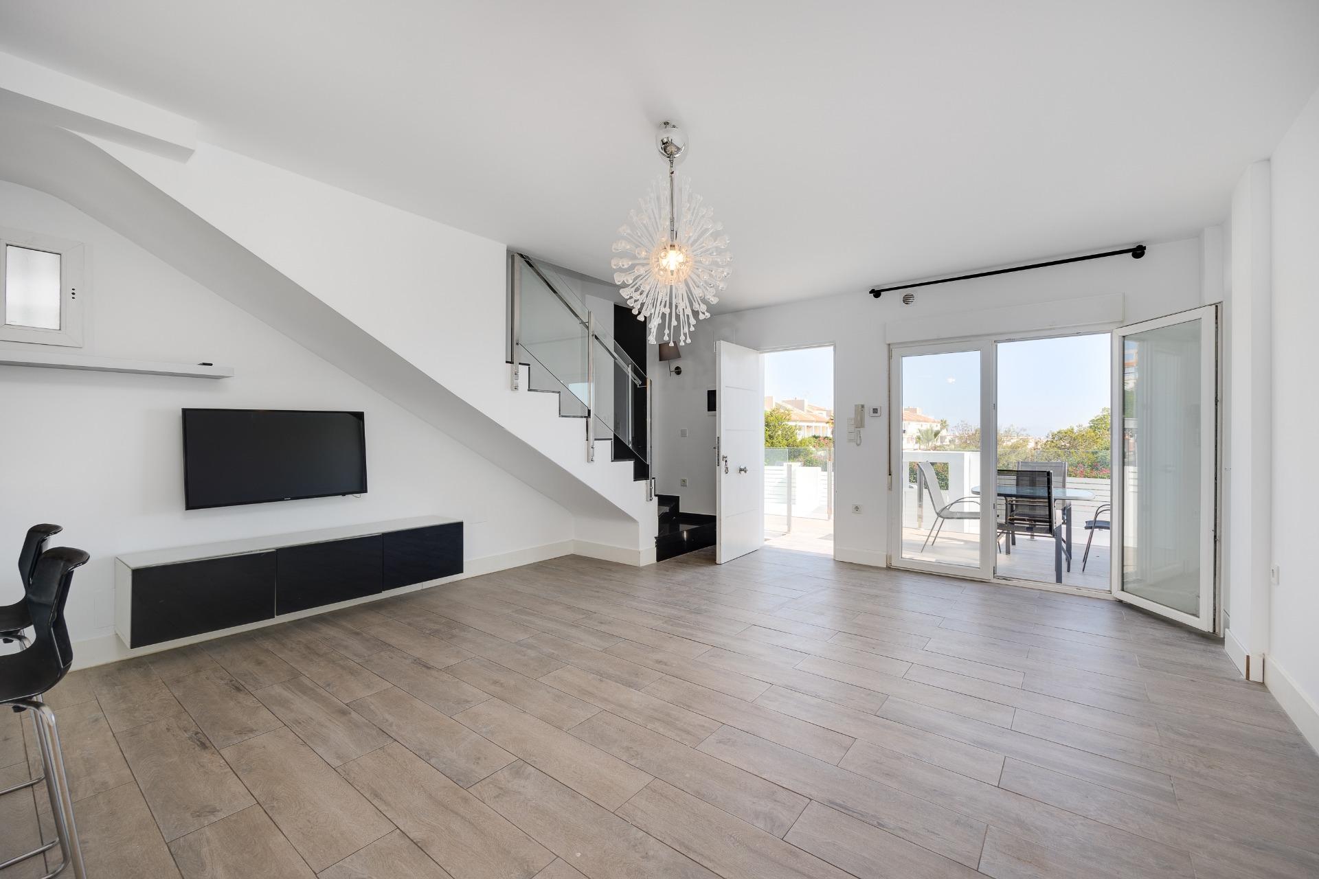 2 Bed, 2 Bath, HouseFor Sale, Torrevieja, Alicante