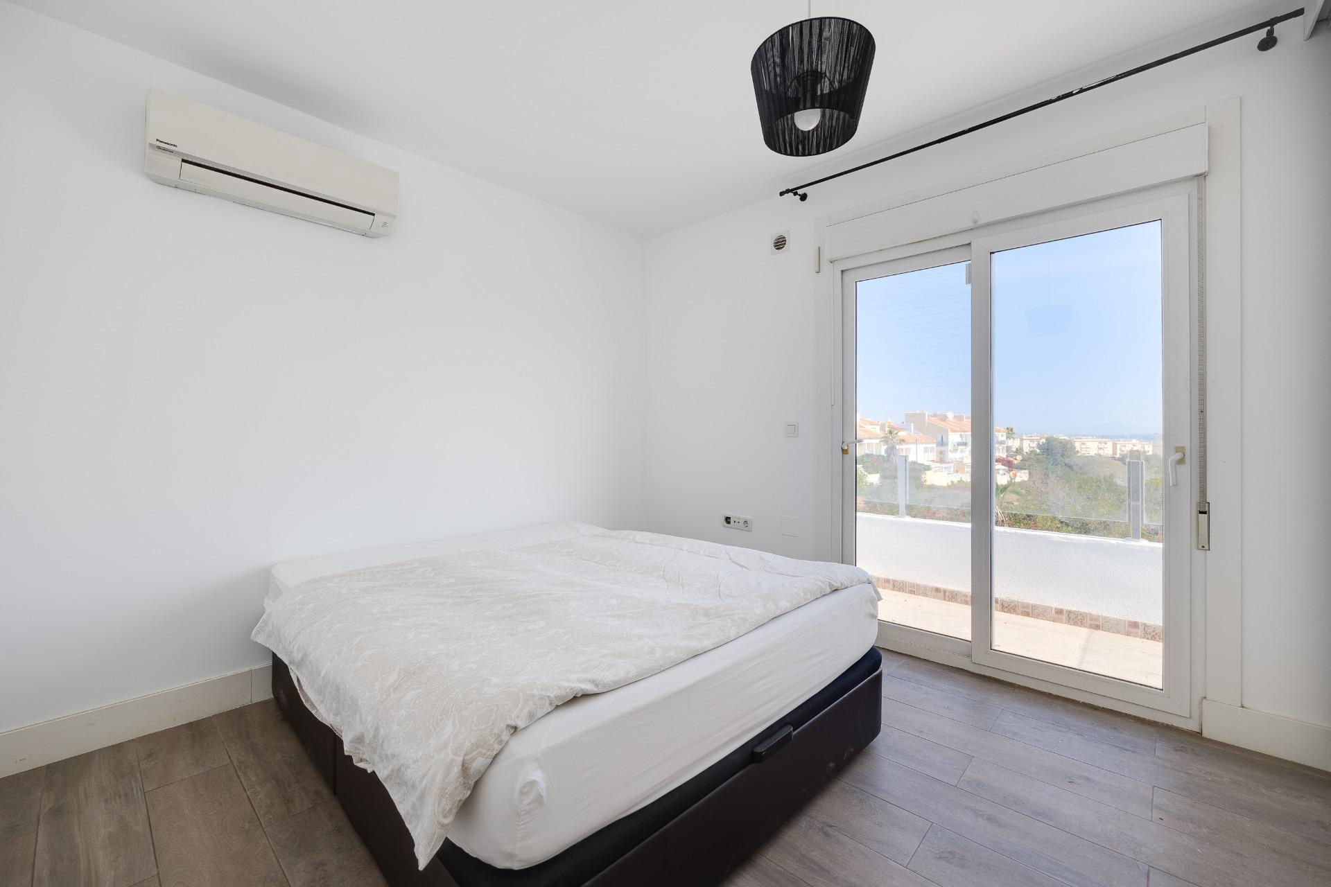2 Bed, 2 Bath, HouseFor Sale, Torrevieja, Alicante