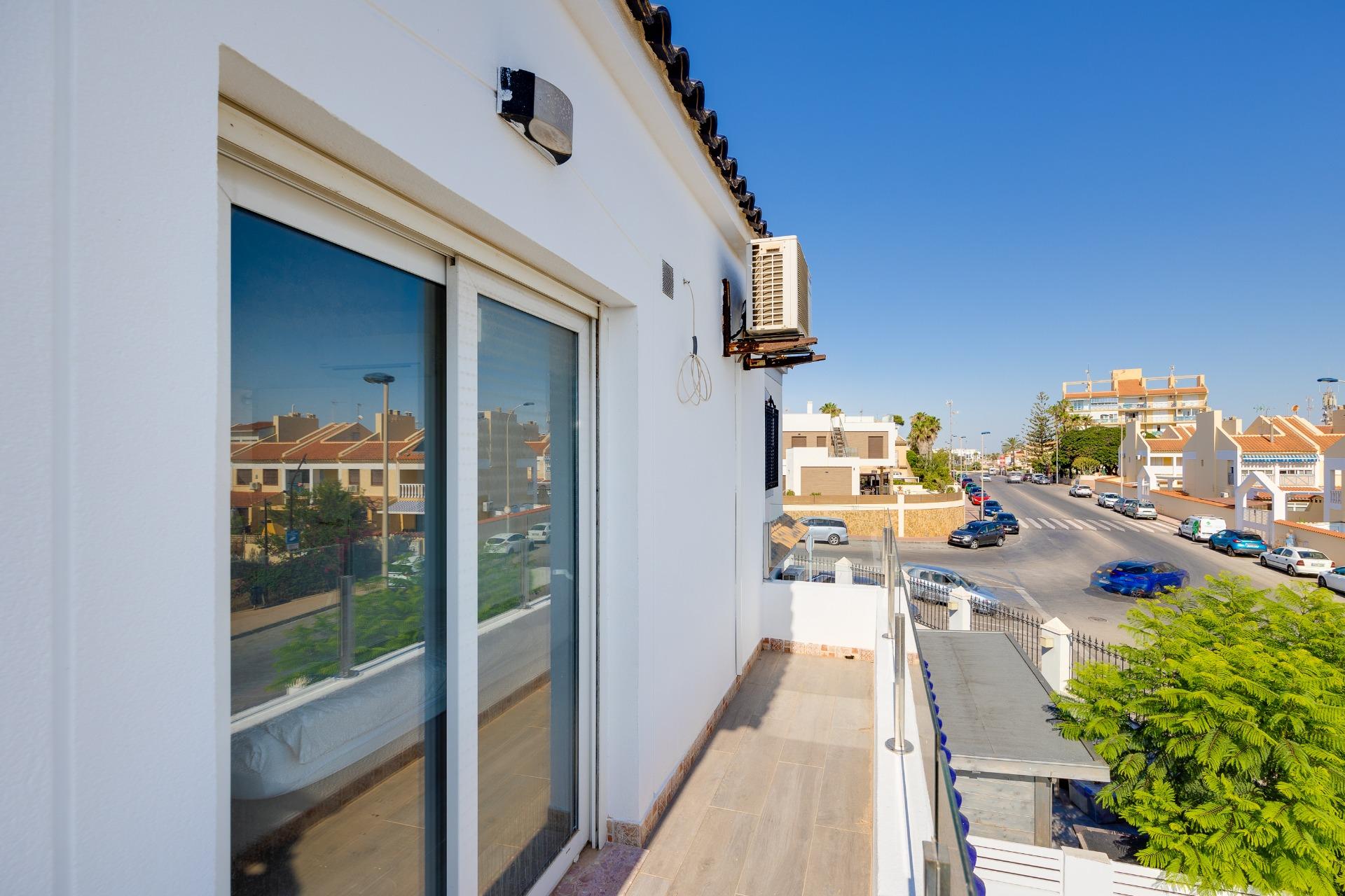 2 Bed, 2 Bath, HouseFor Sale, Torrevieja, Alicante