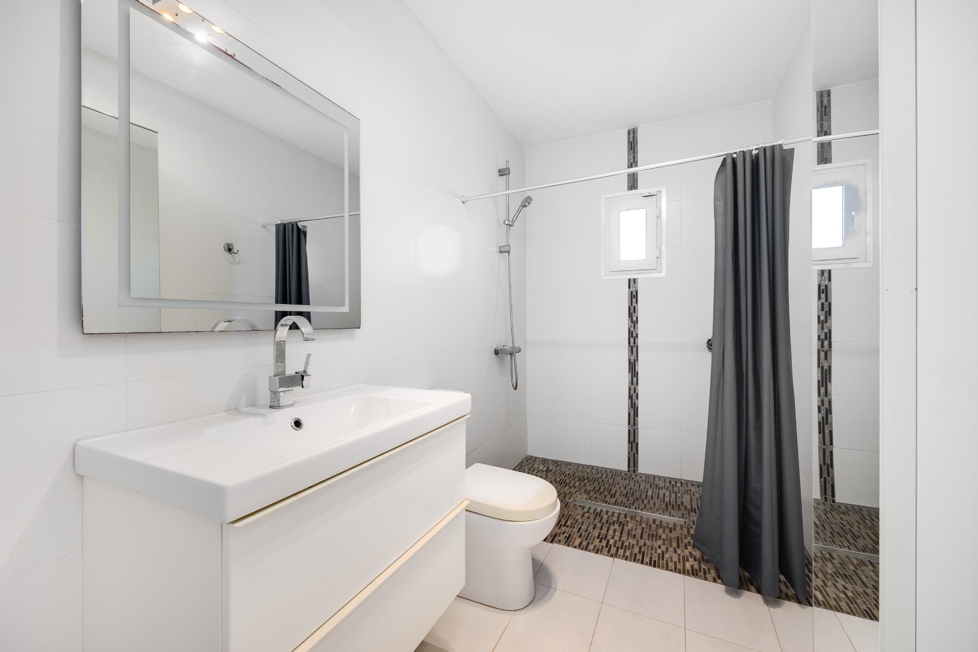 2 Bed, 2 Bath, HouseFor Sale, Torrevieja, Alicante