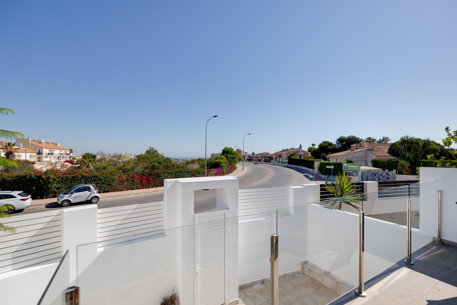 2 Bed, 2 Bath, HouseFor Sale, Torrevieja, Alicante