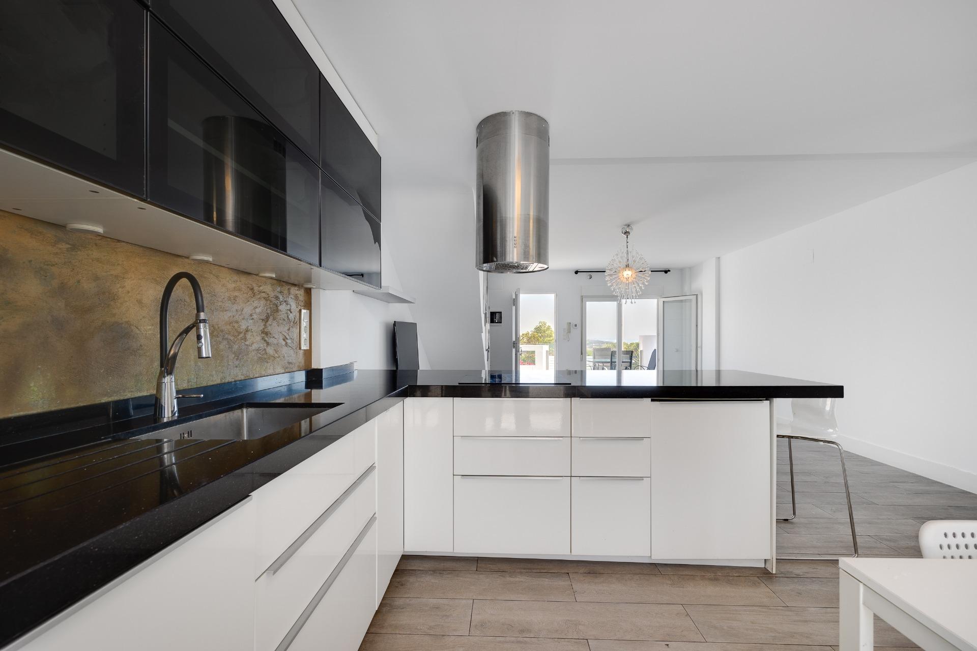 2 Bed, 2 Bath, HouseFor Sale, Torrevieja, Alicante