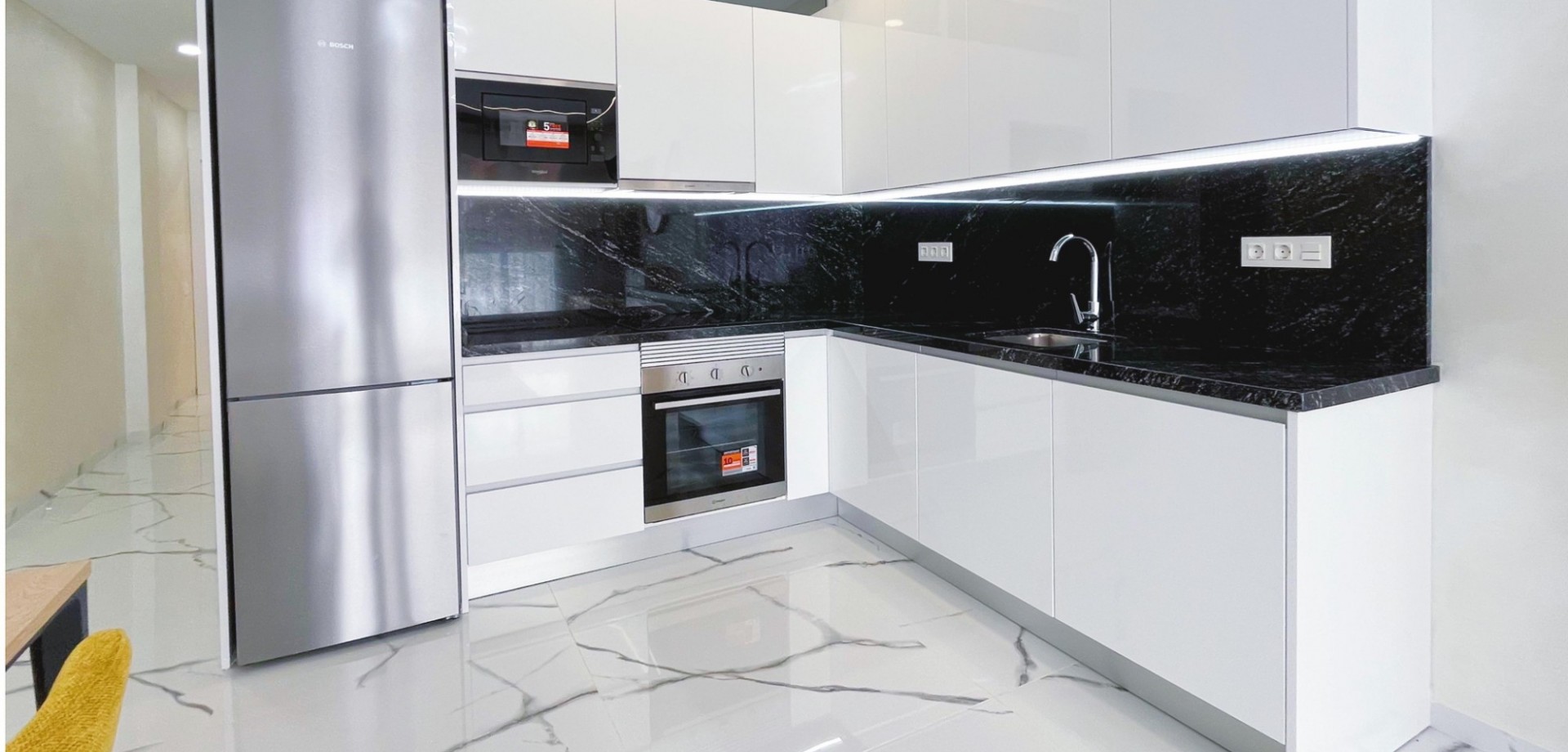 2 Bed, 2 Bath, ApartmentFor Sale, Torrevieja, Alicante